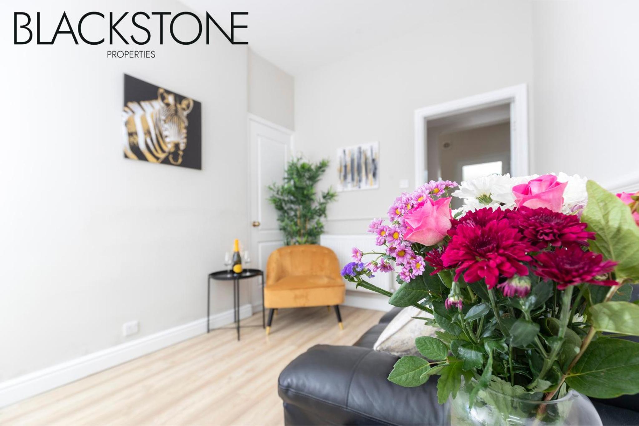 One-Bedroom House photo 2