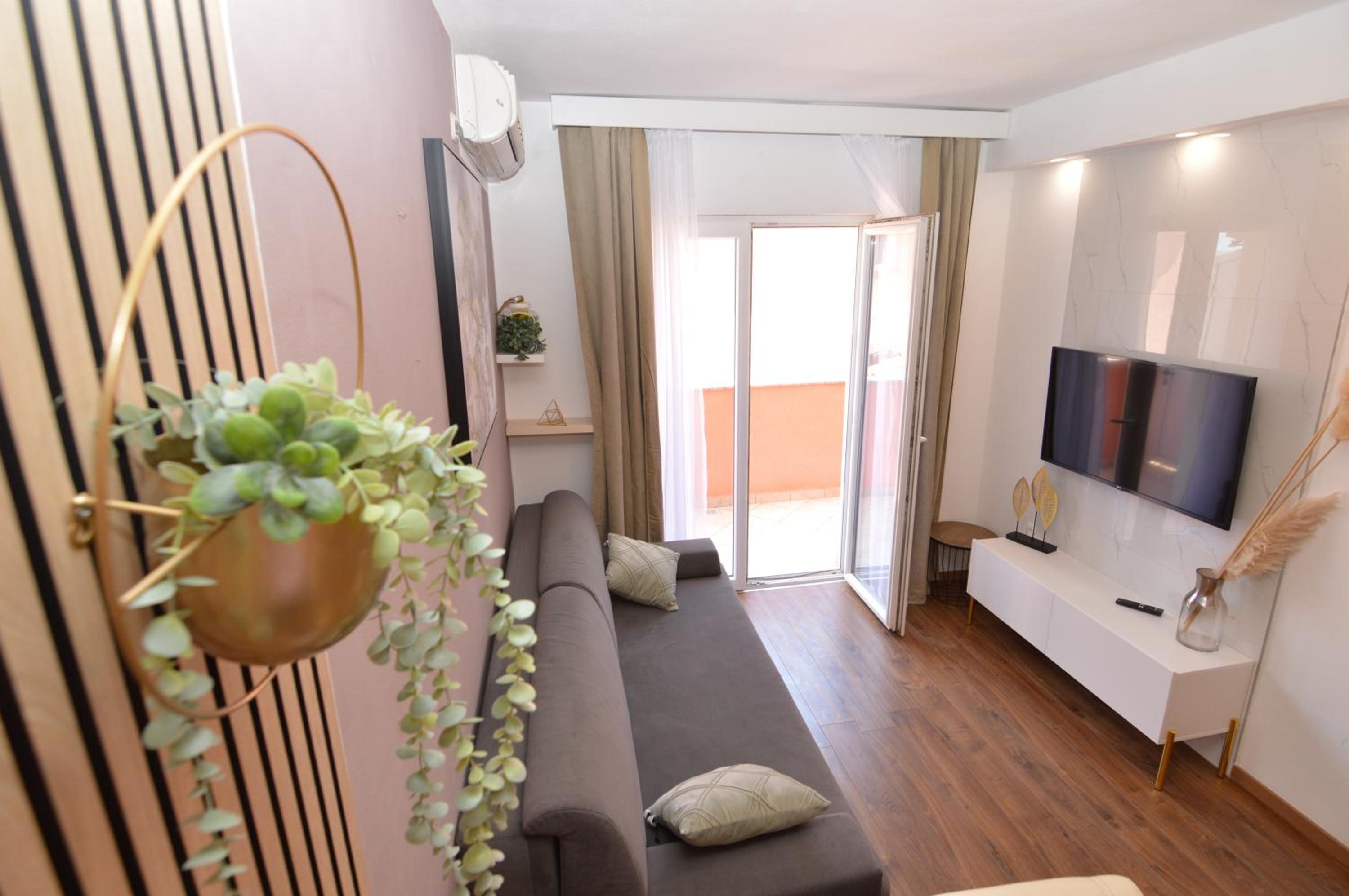 Apartment With Balcony photo 1