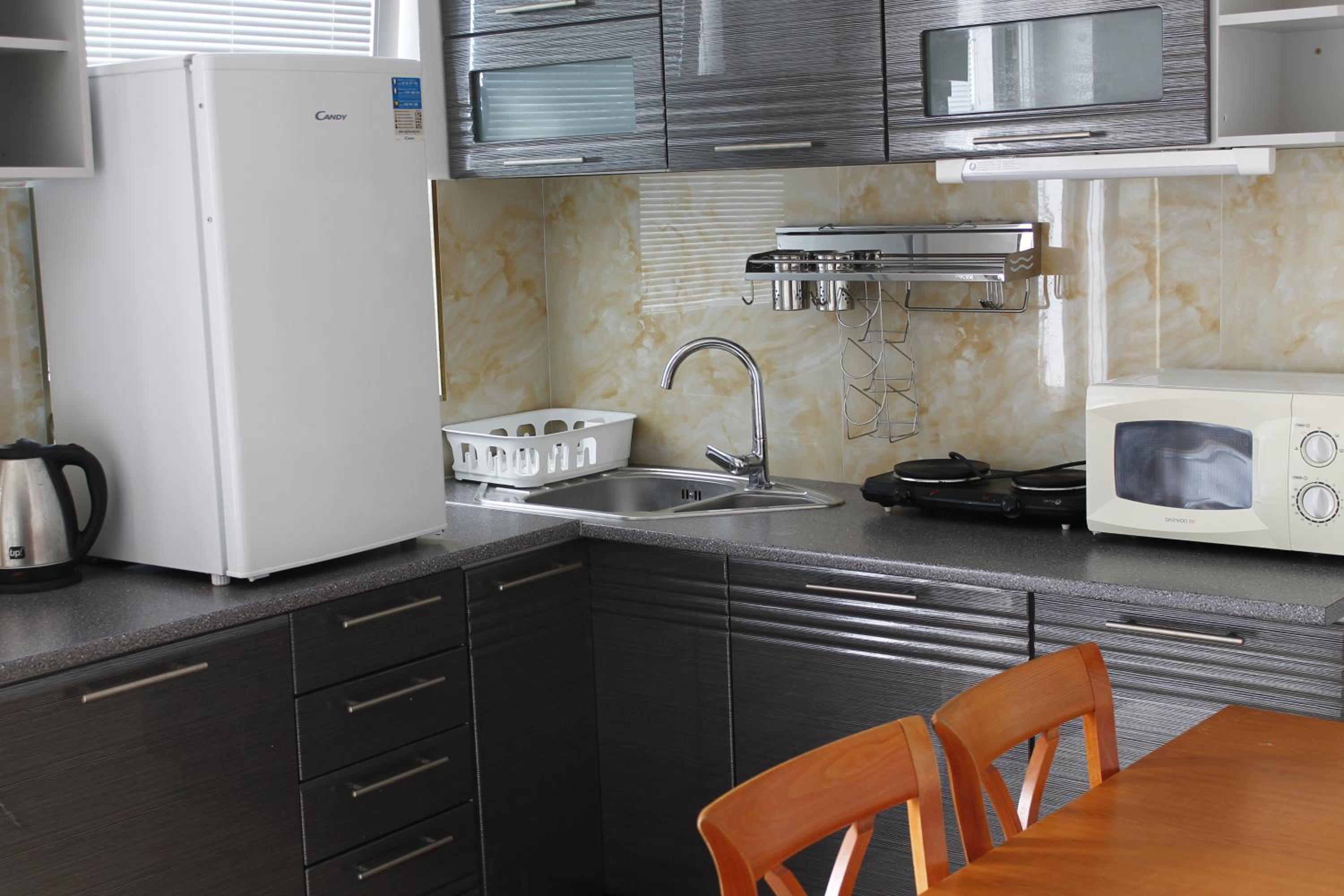 Apartment - Ground Floor - Photo 2