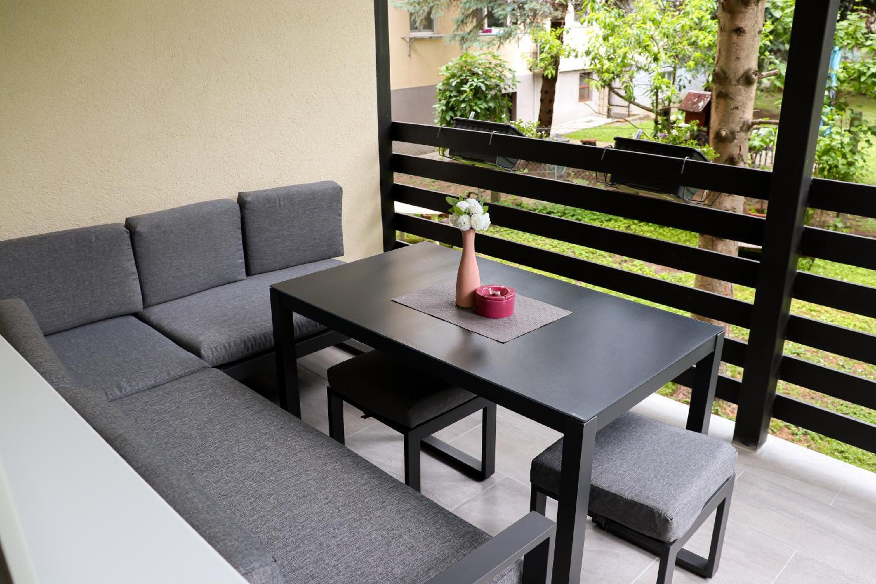 One-Bedroom Apartment - Photo 20