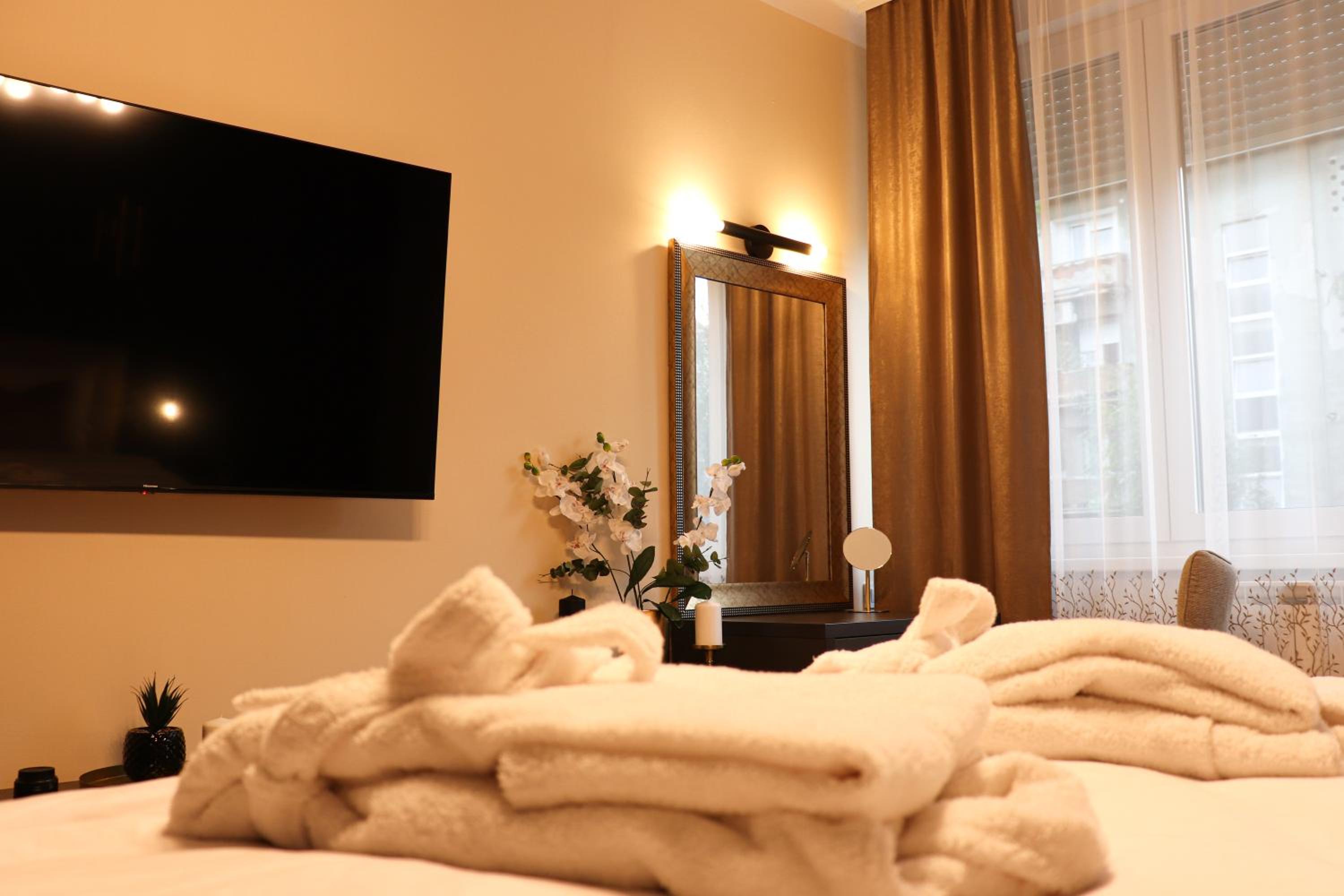 One-Bedroom Apartment - Photo 27