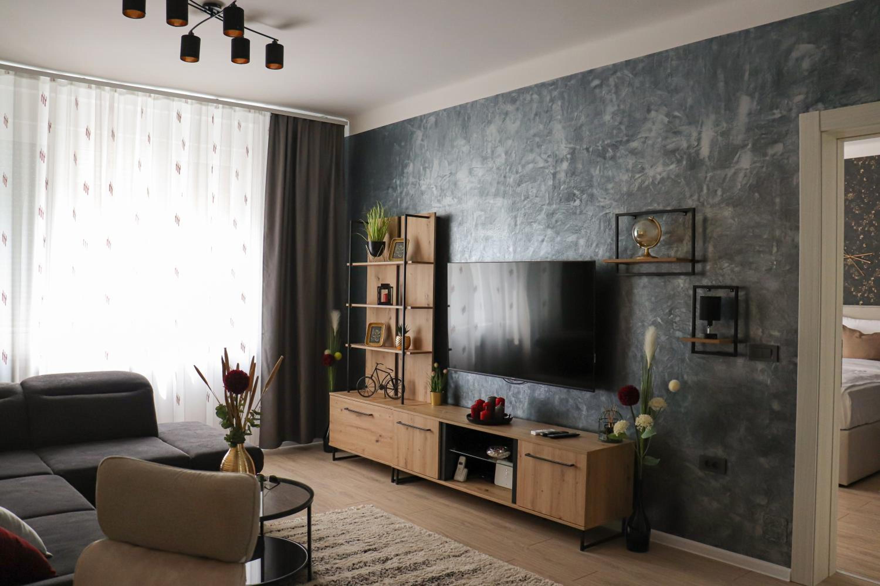One-Bedroom Apartment - Photo 30