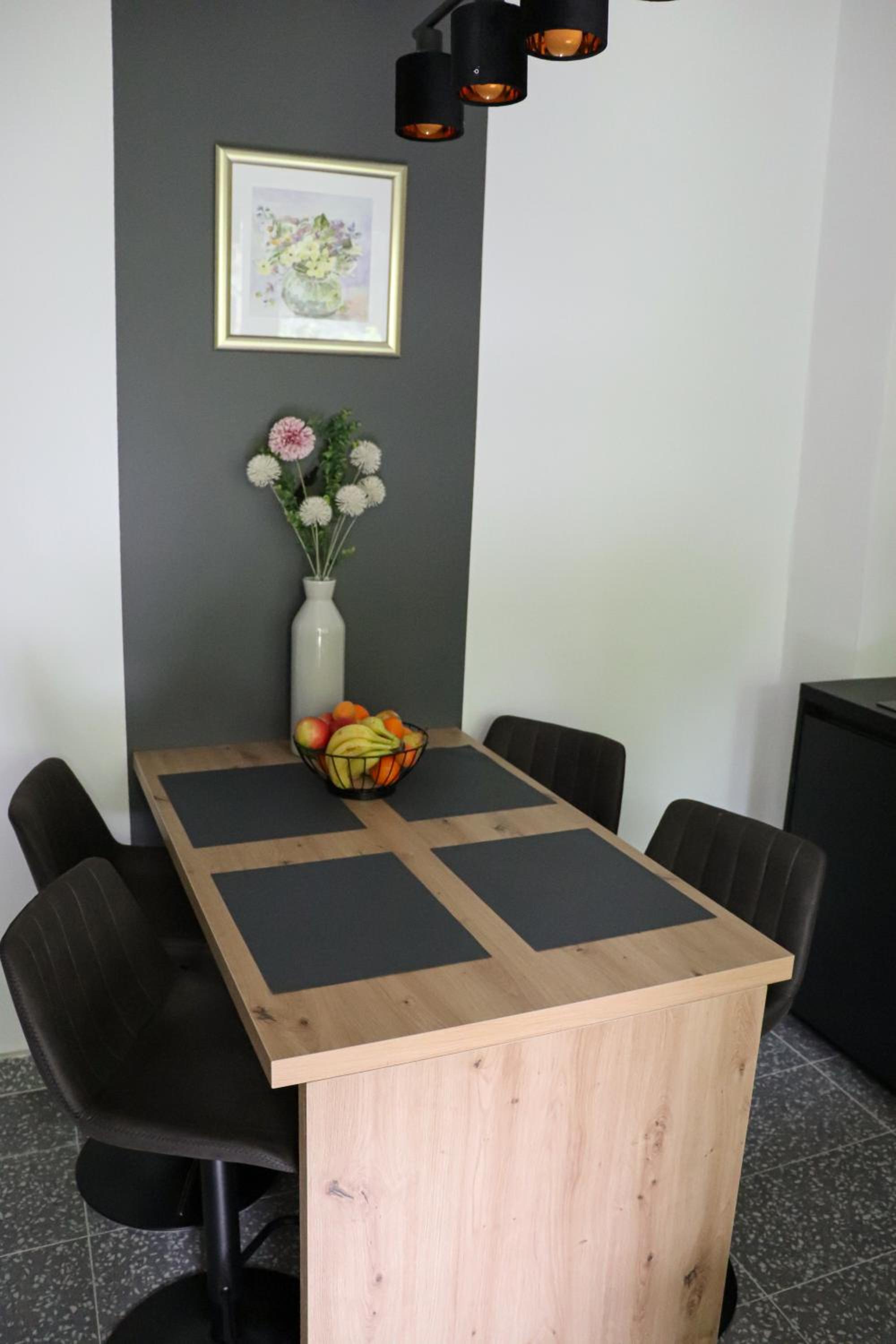 One-Bedroom Apartment - Photo 35