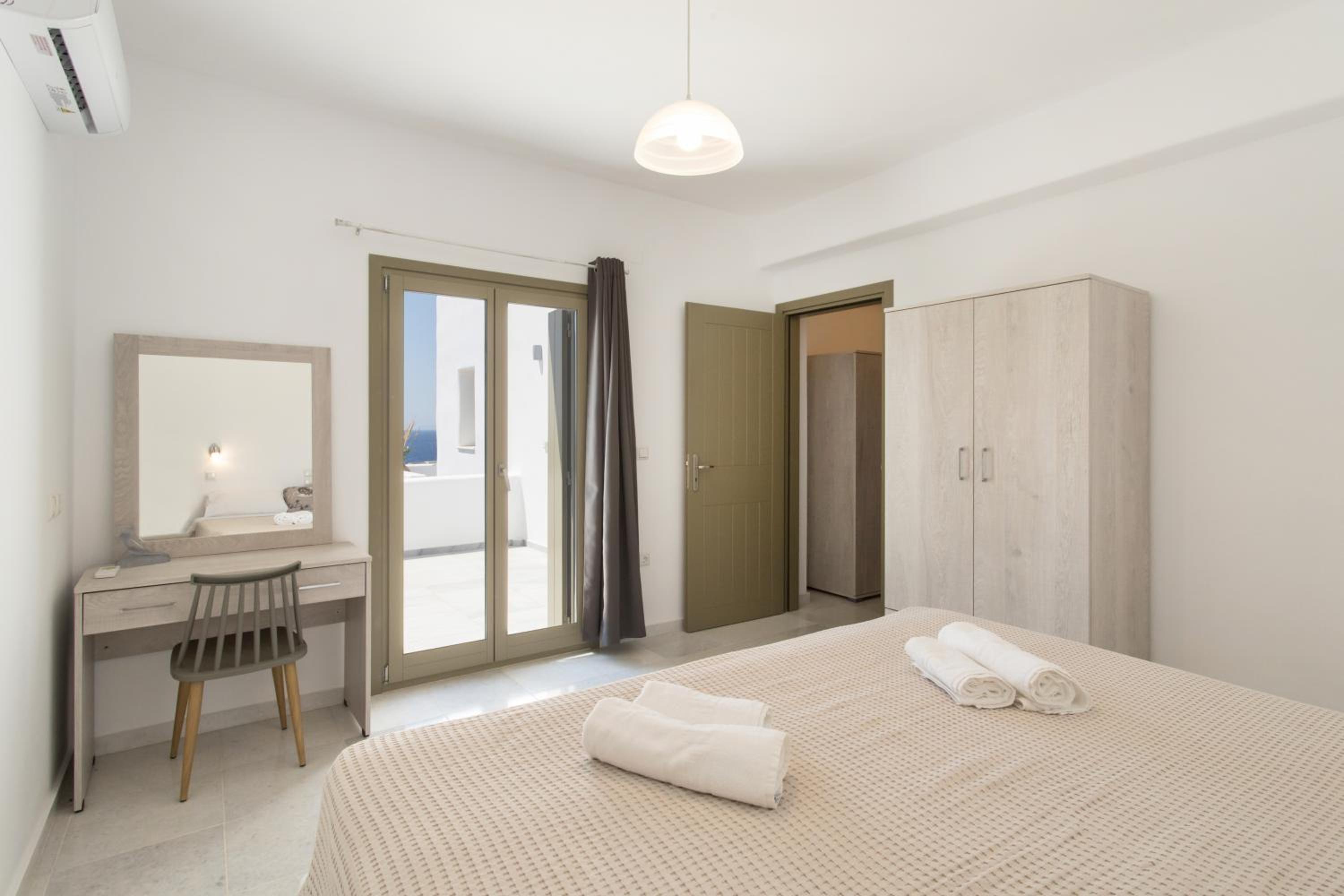 Three-Bedroom Villa photo 2