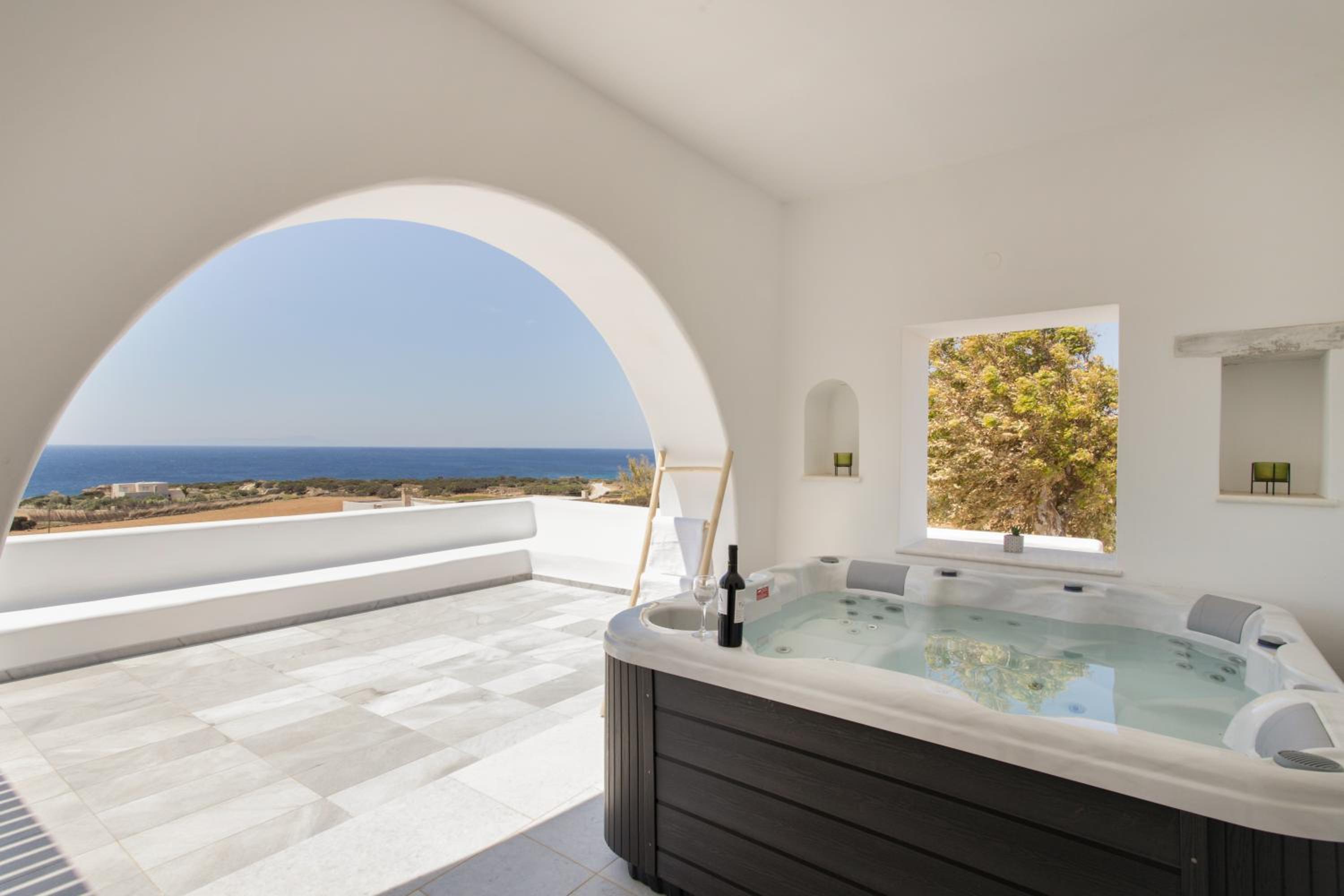 Three-Bedroom Villa photo 3