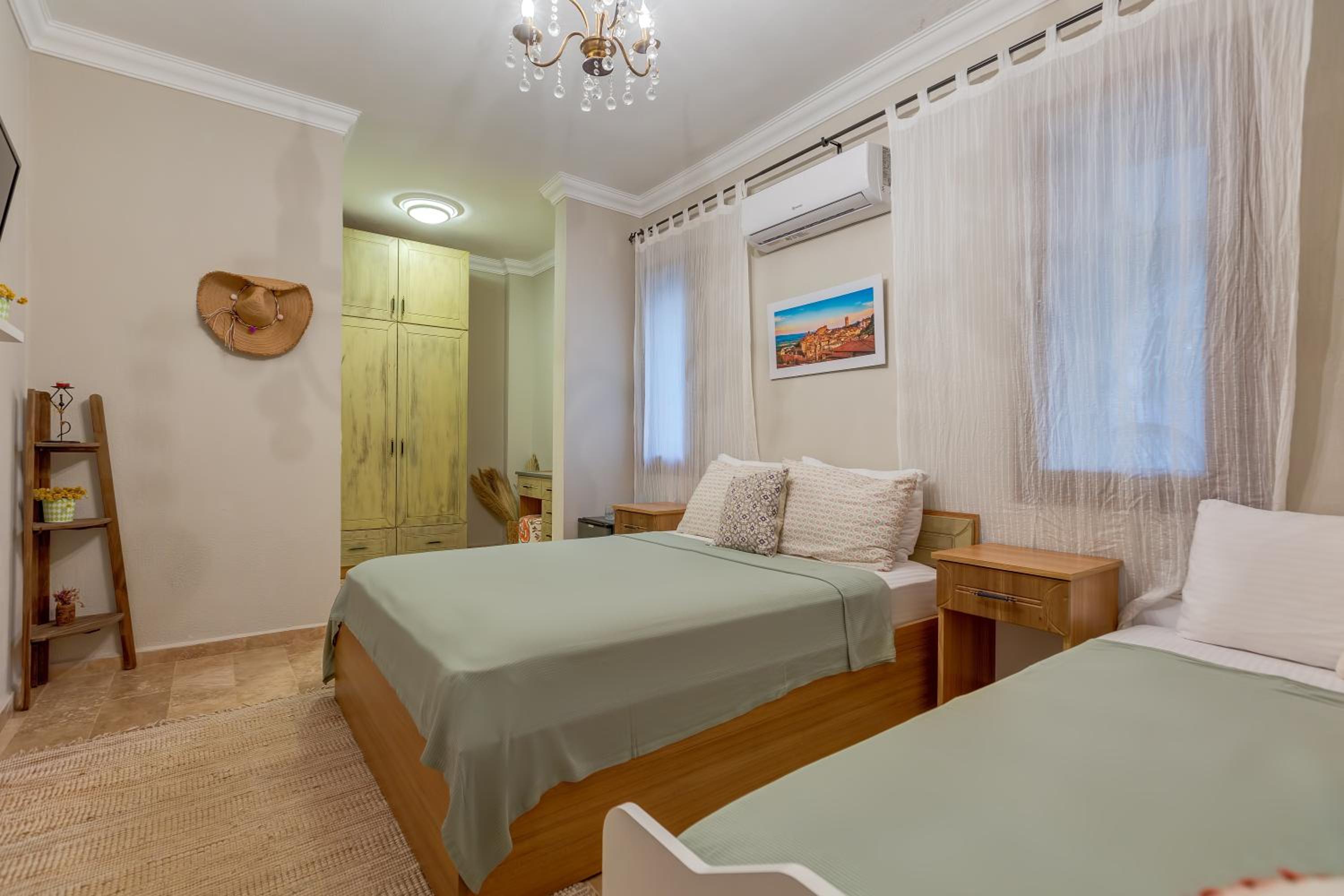 Standard Triple Room photo 1