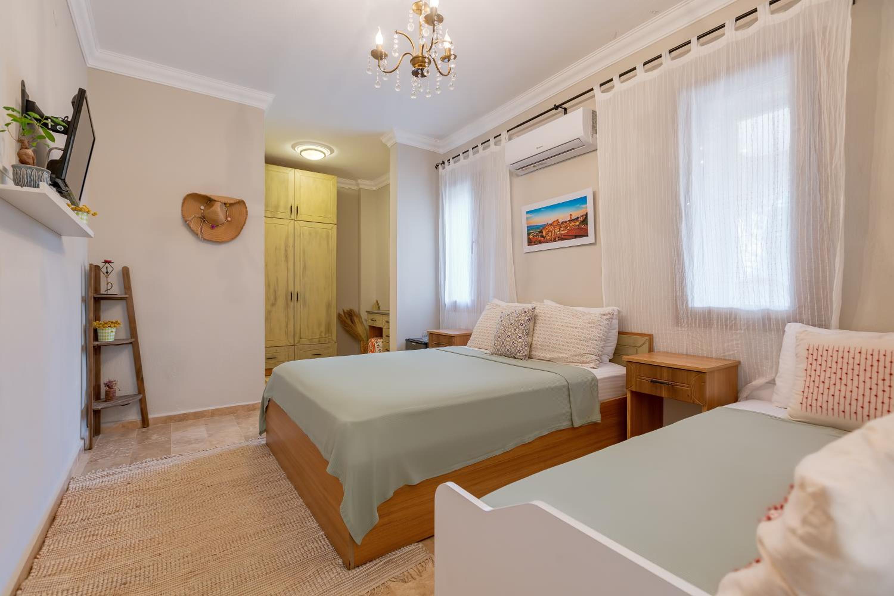 Standard Triple Room photo 3