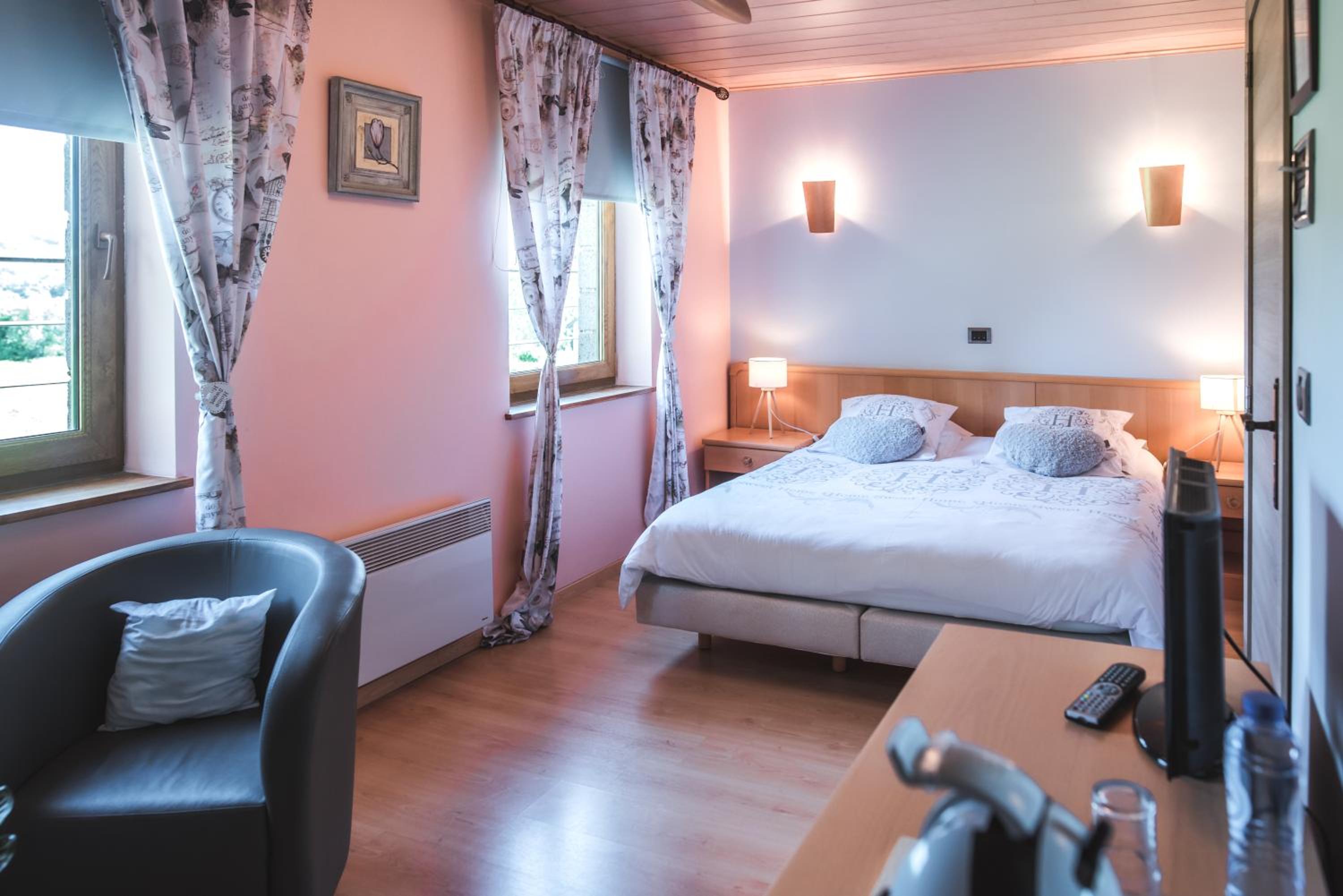 Small Double Room photo 2