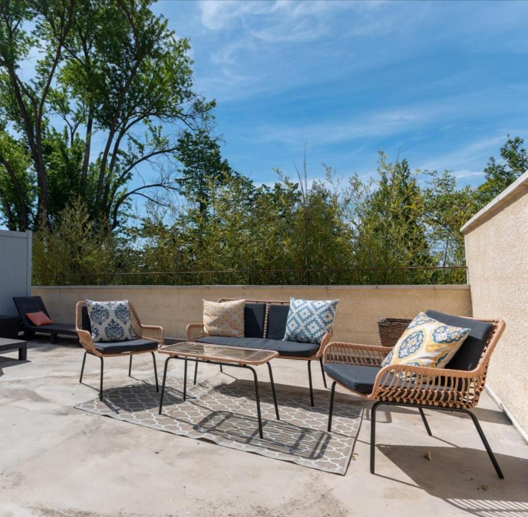 One-Bedroom Apartment with Terrace