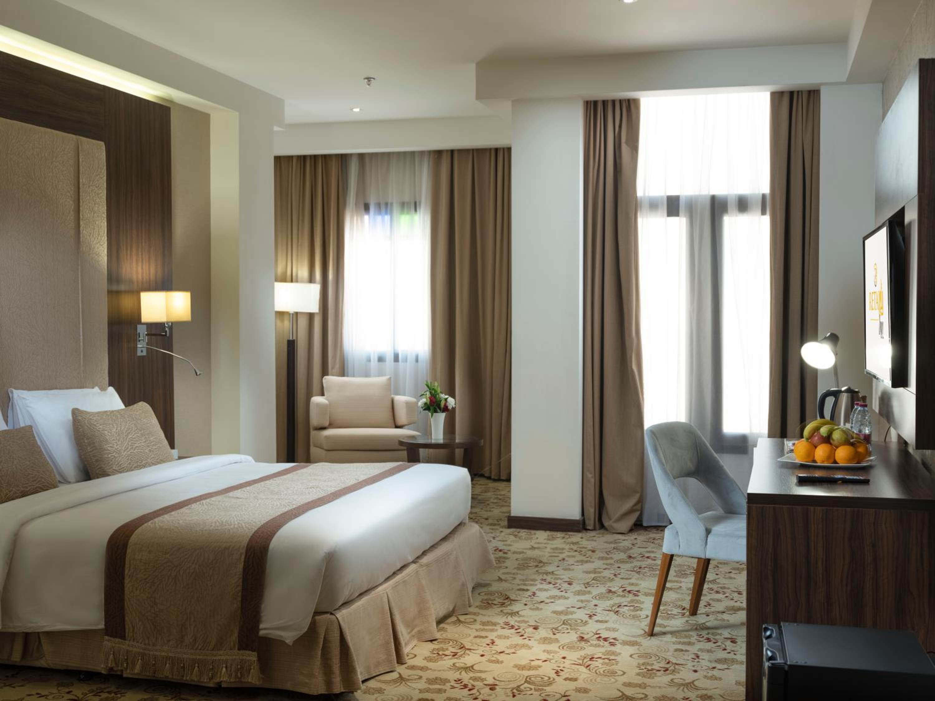 Deluxe King Room - Photo 4