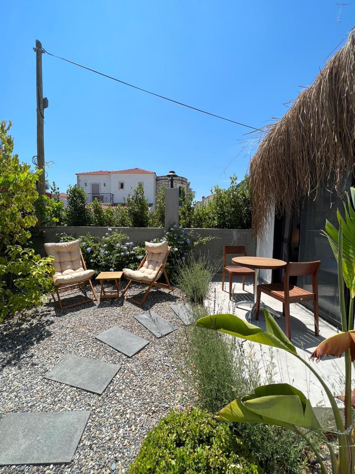 Bungalow with Garden View - Photo 15