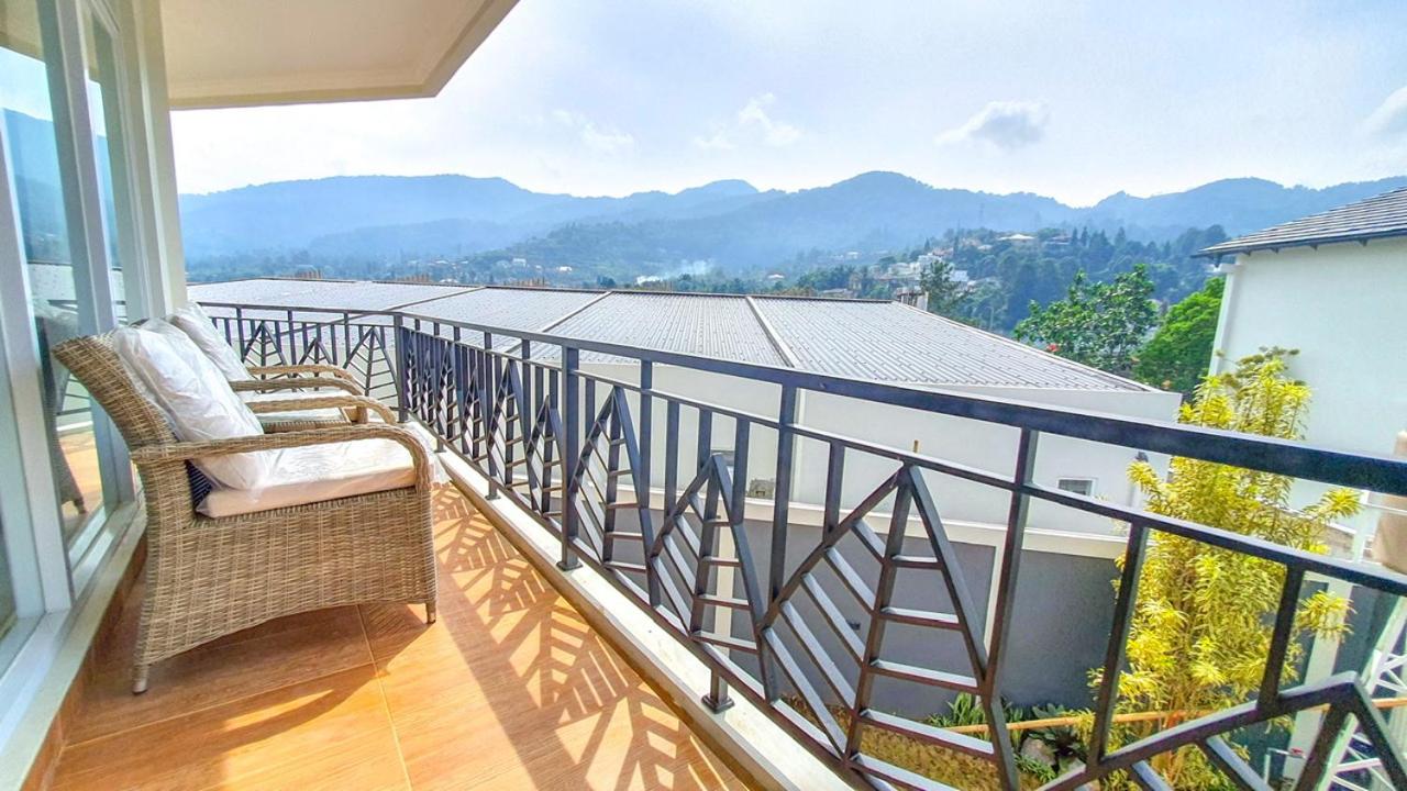 Three-Bedroom Villa photo 2