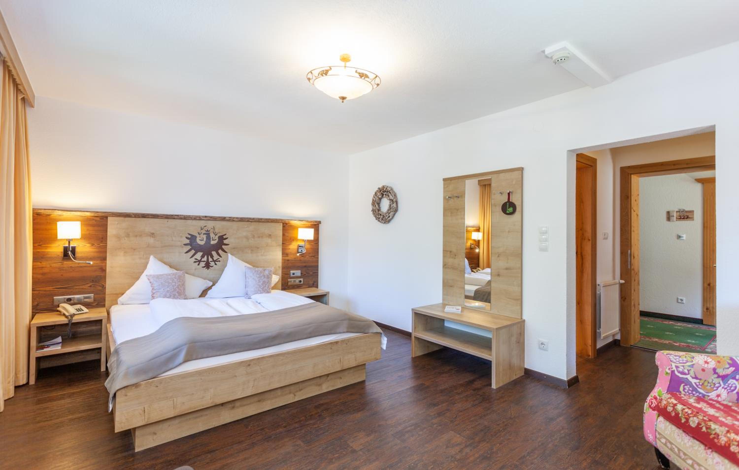Comfort Double Room with Balcony - Photo 14