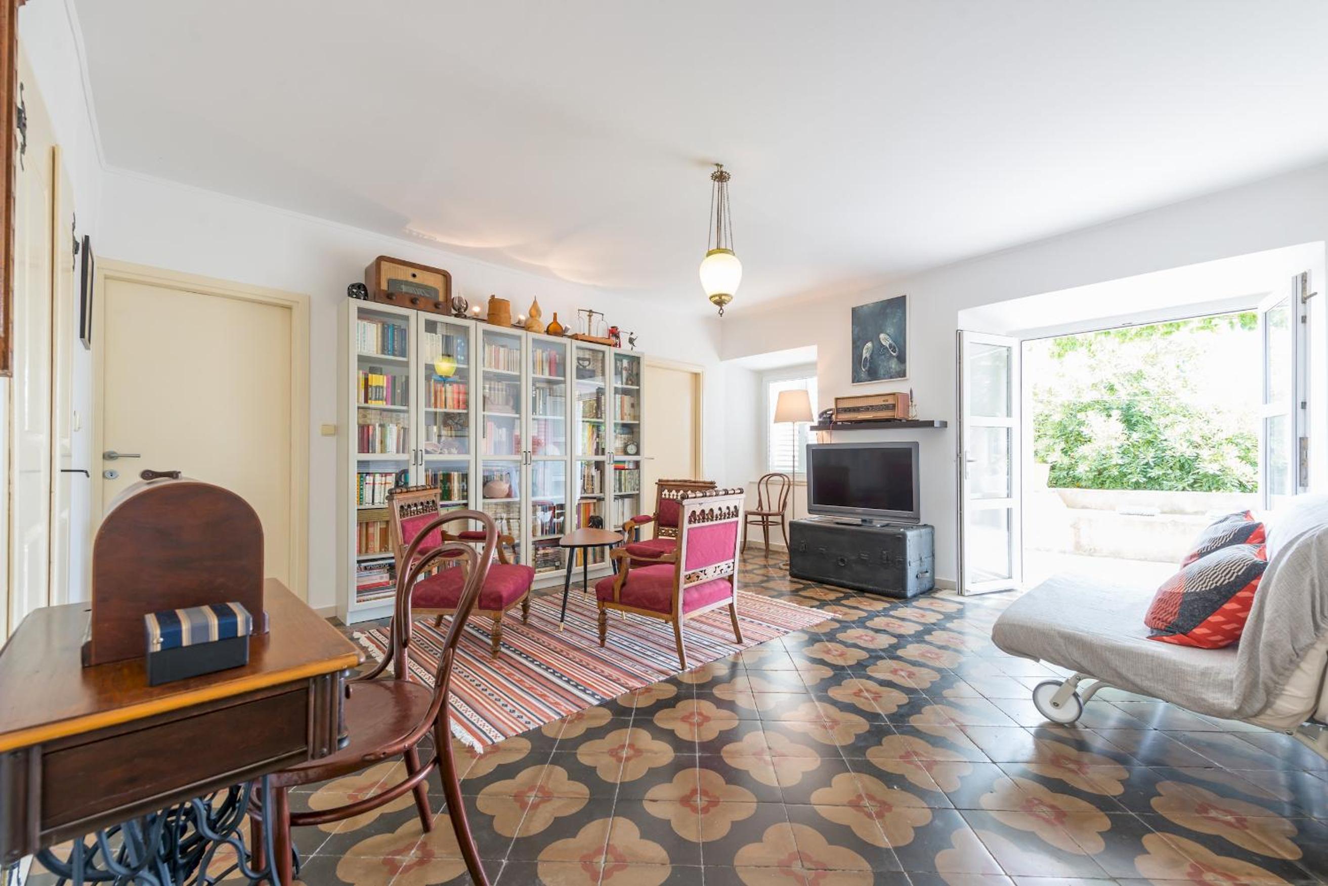 Apartment with Terrace