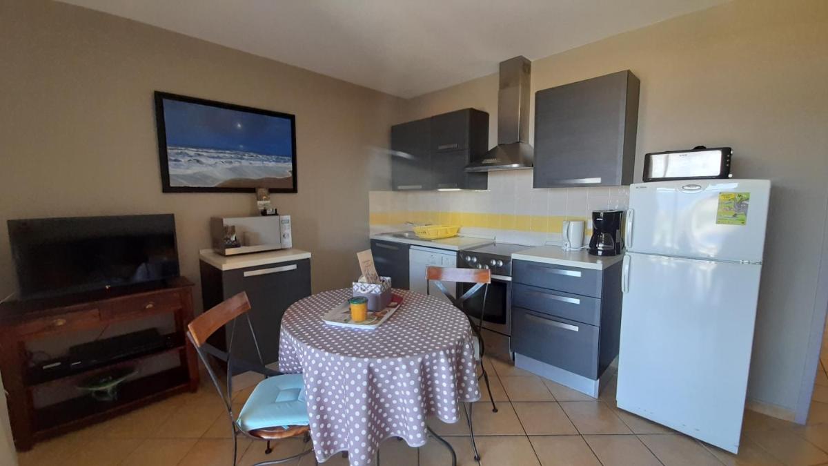 Apartment with Sea View and Terrace photo 3