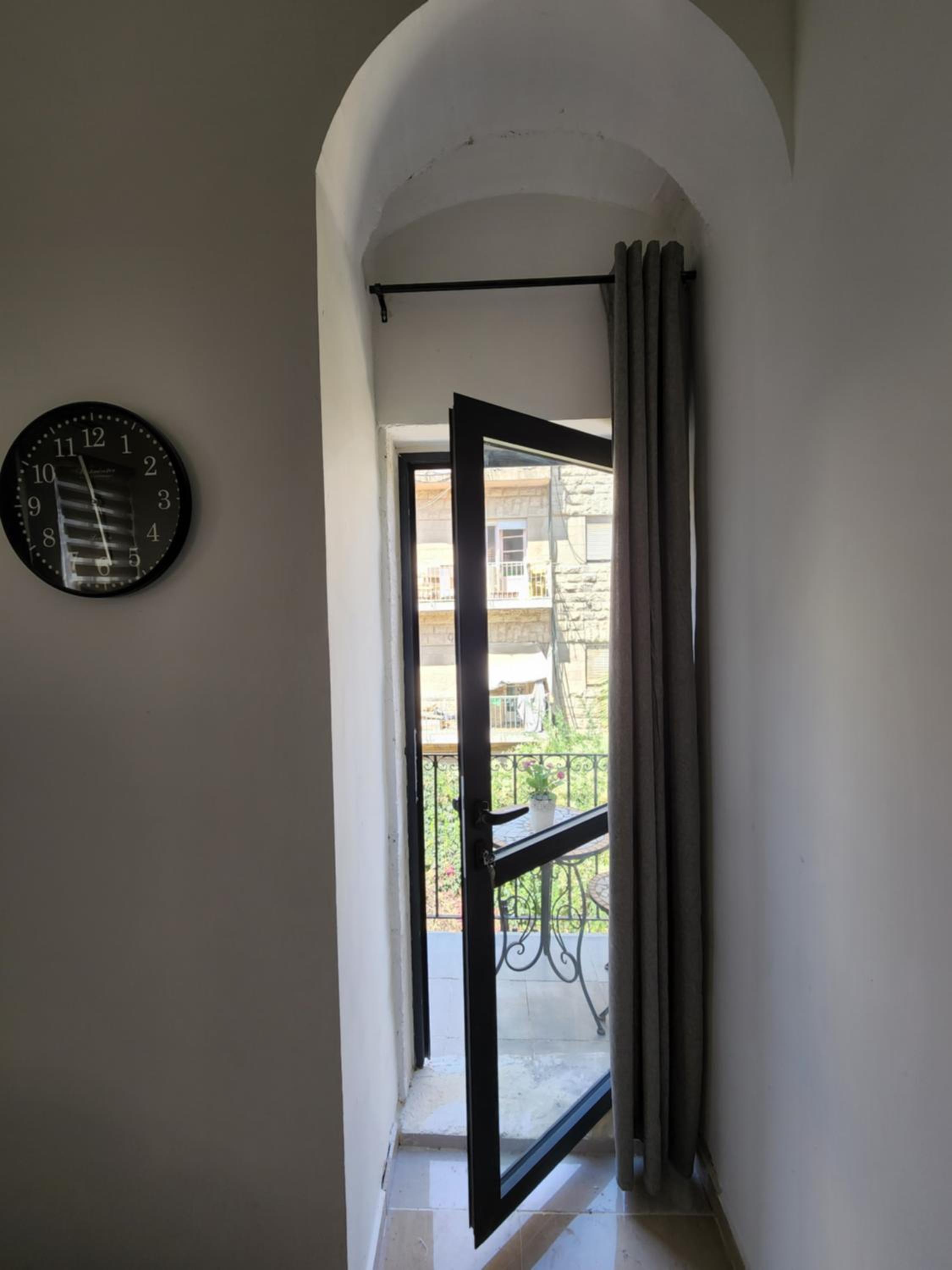 Deluxe Double Room with Balcony photo 2