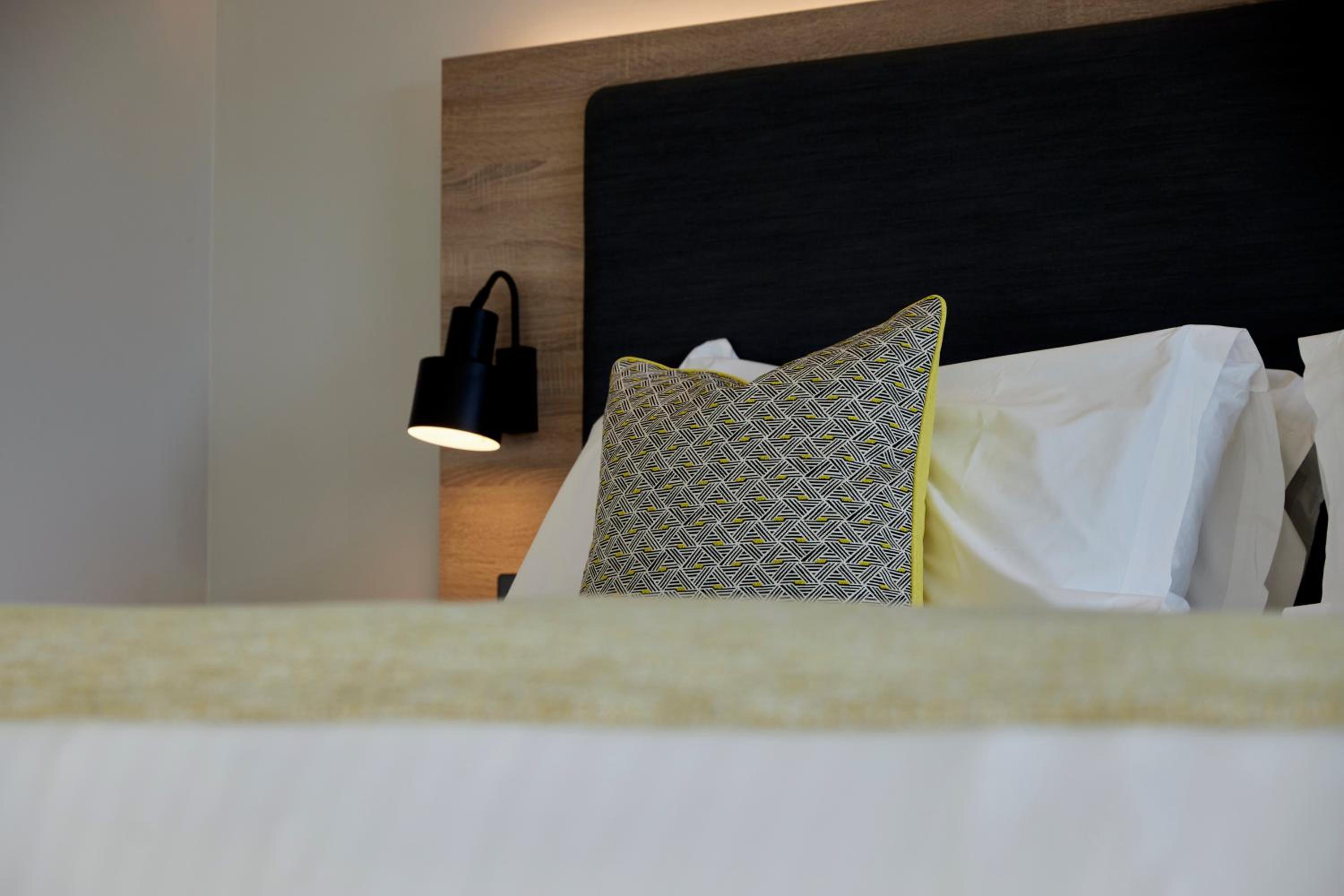 Deluxe Double Room with Balcony photo 3
