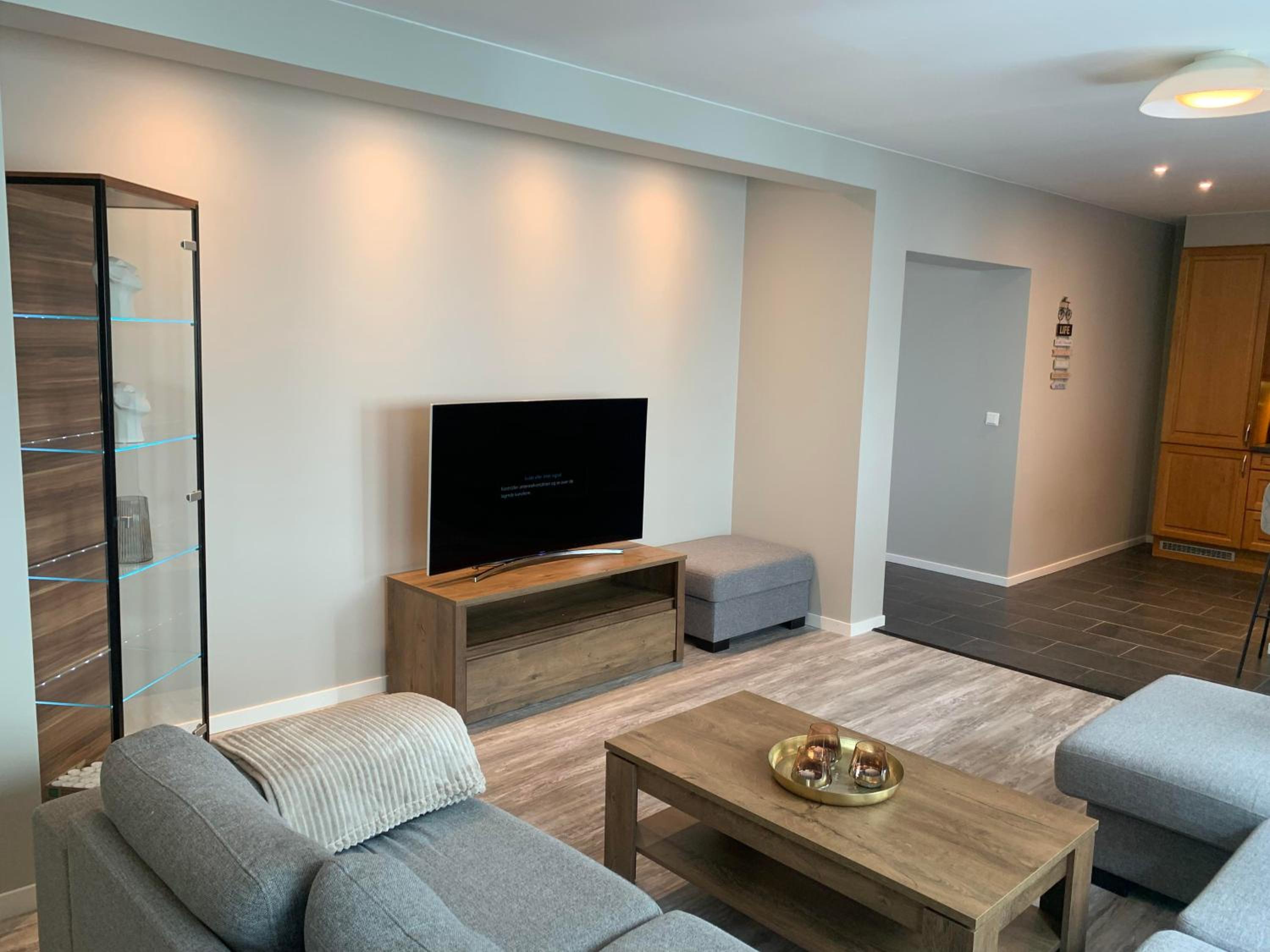 Two-Bedroom Apartment - Photo 21