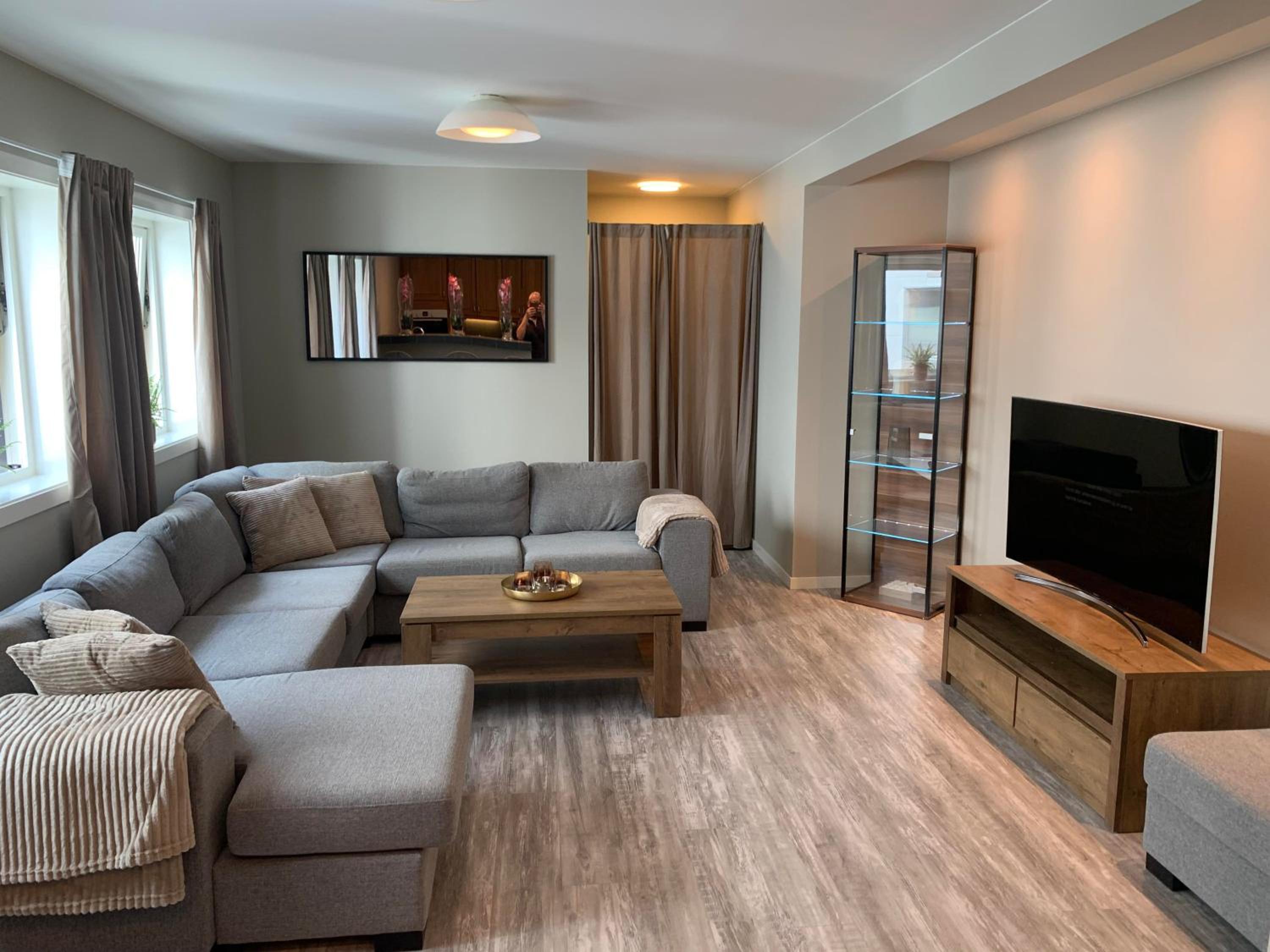 Two-Bedroom Apartment - Photo 18