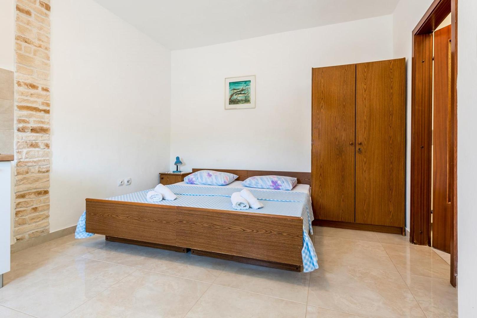 Studio Apartment photo 1