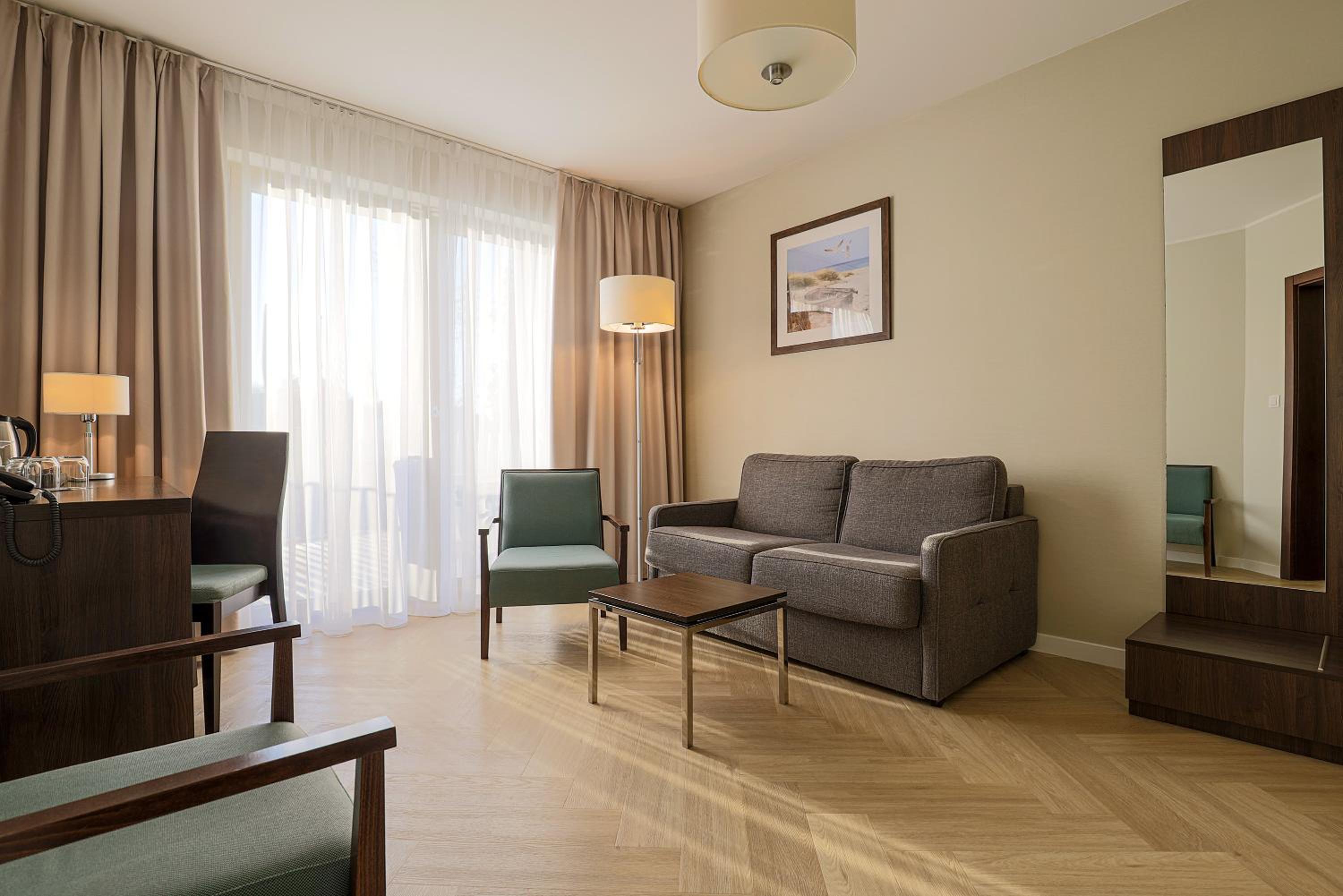 Suite - Photo 2