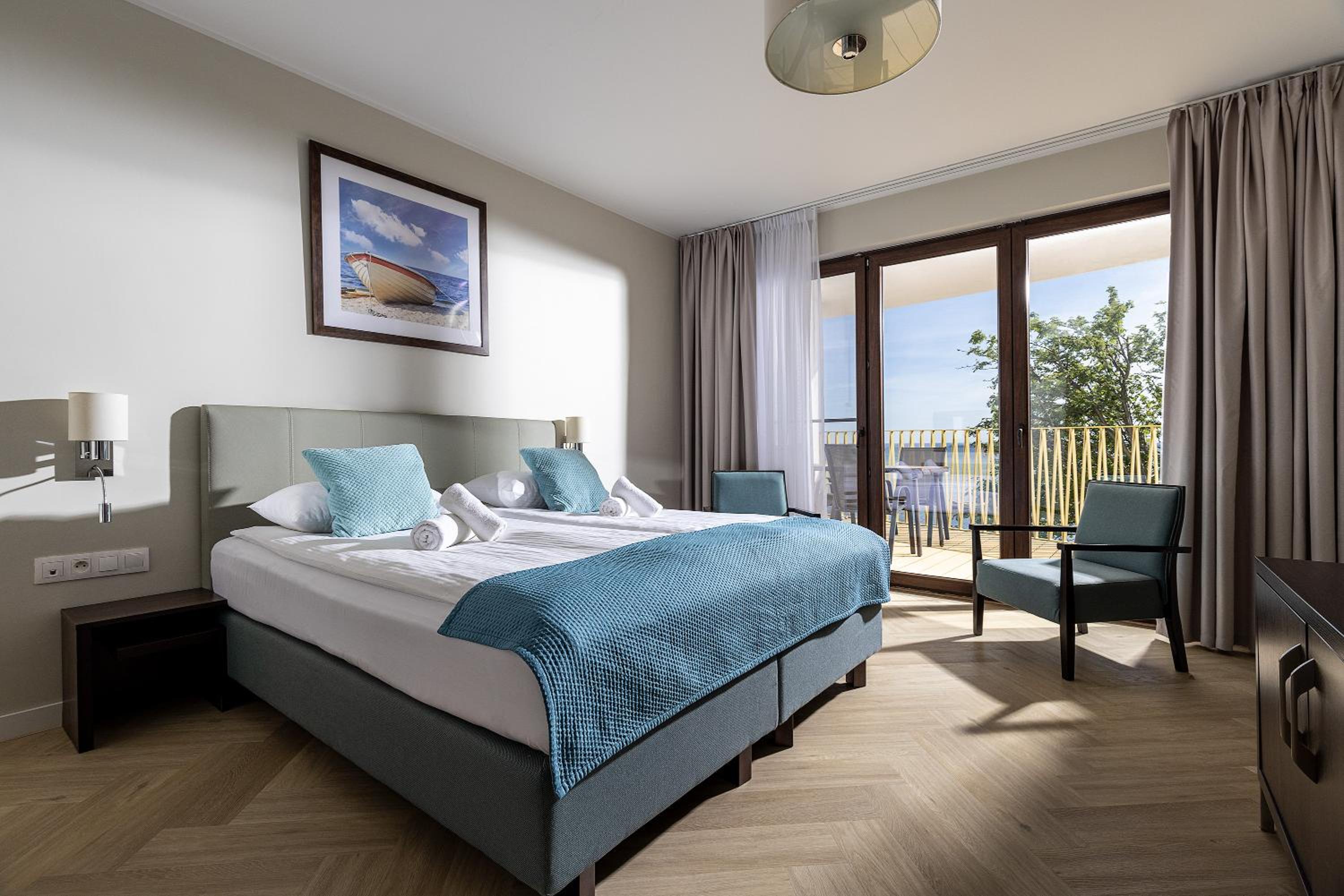 Deluxe Suite with Bay View and Tarrace