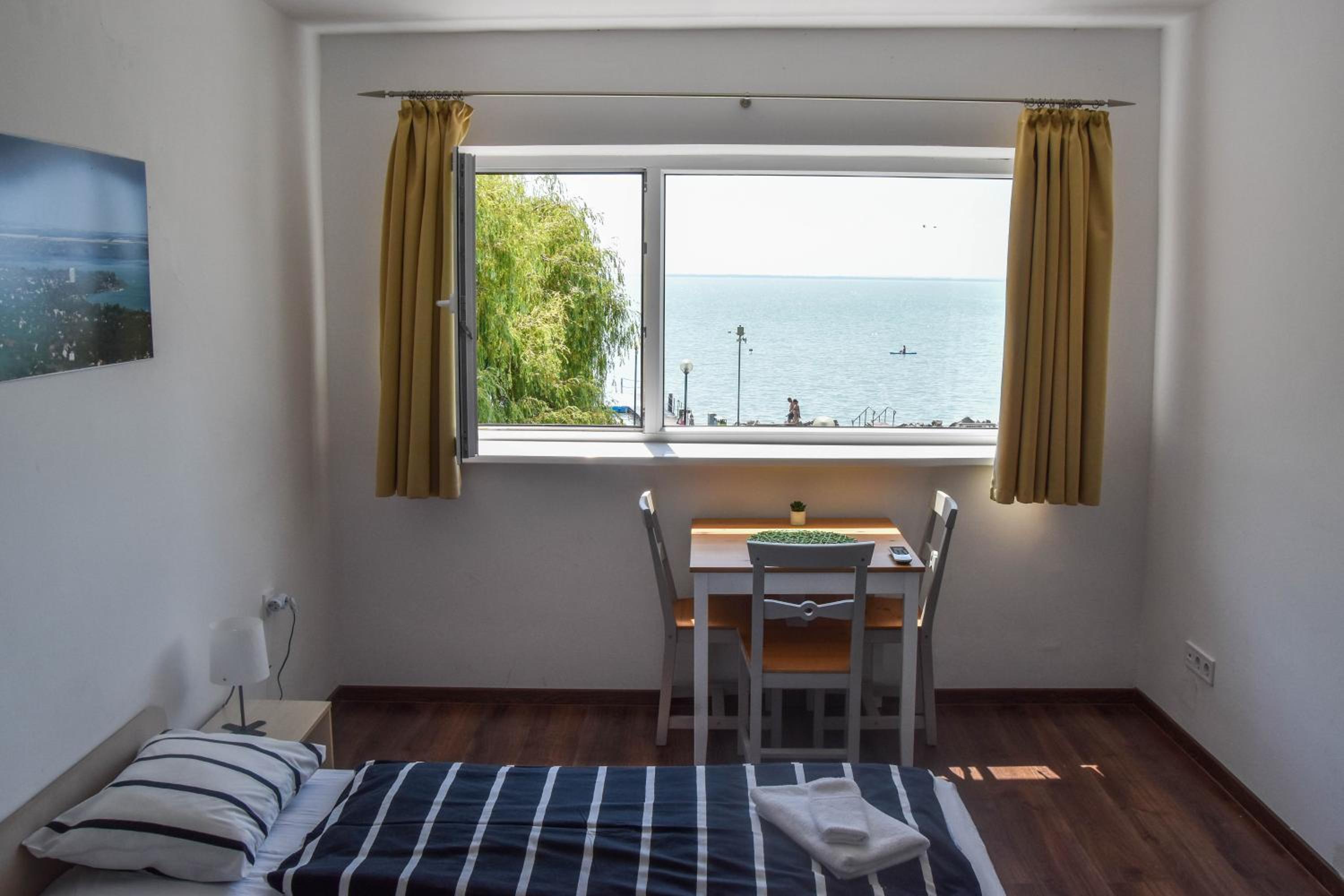 Apartment with Lake View photo 1