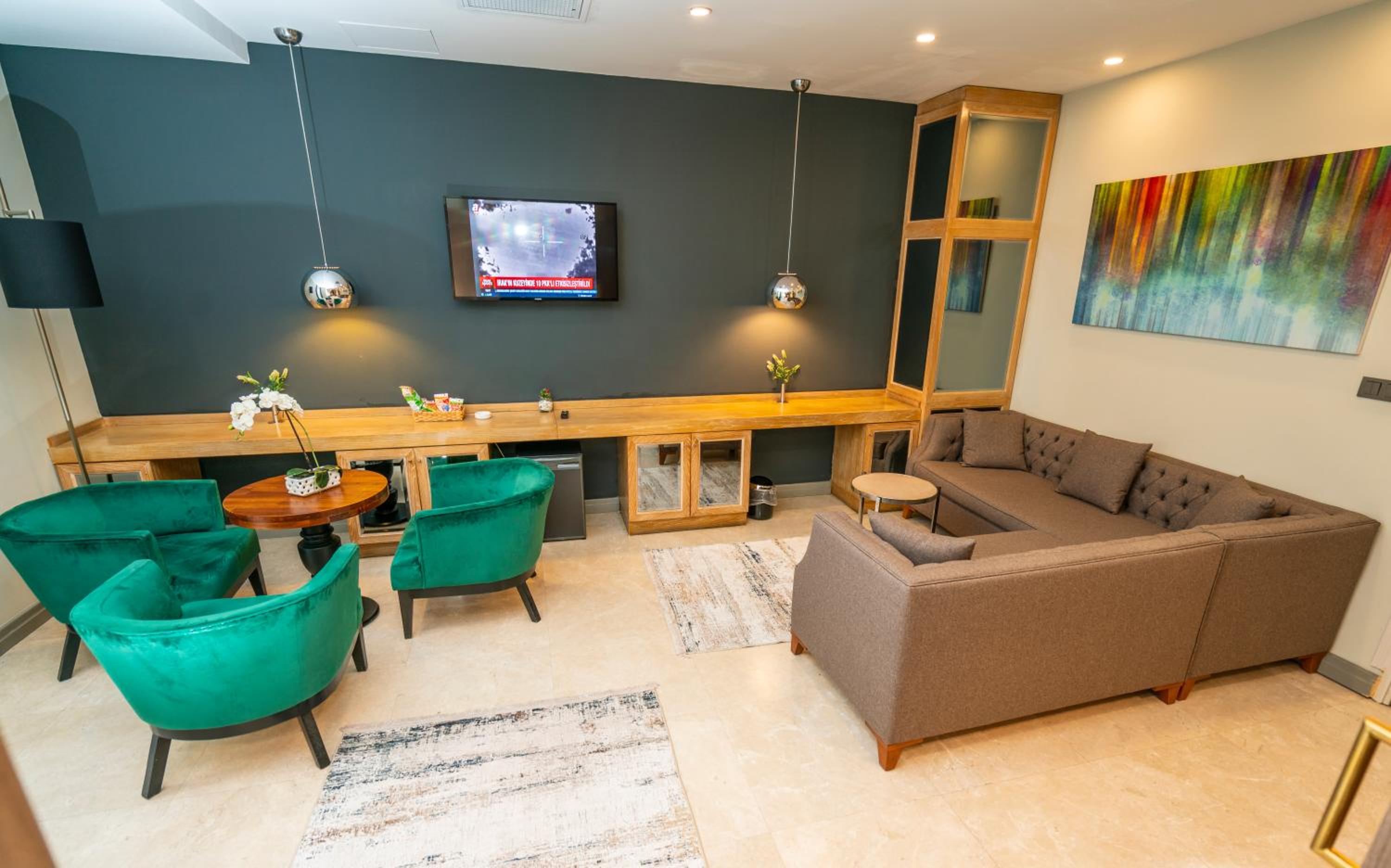 Suite with Garden View photo 3