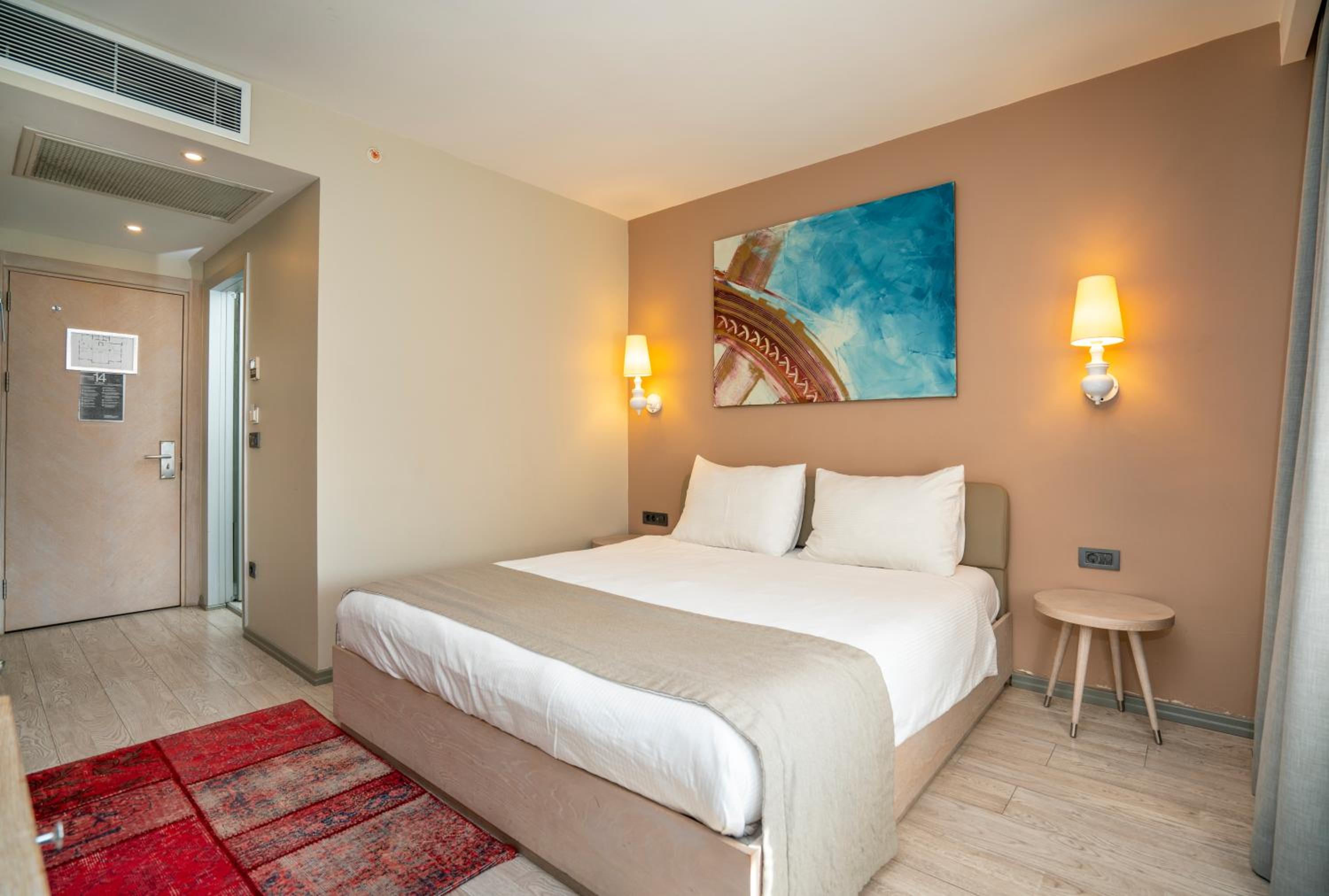 Economy Double Room photo 3