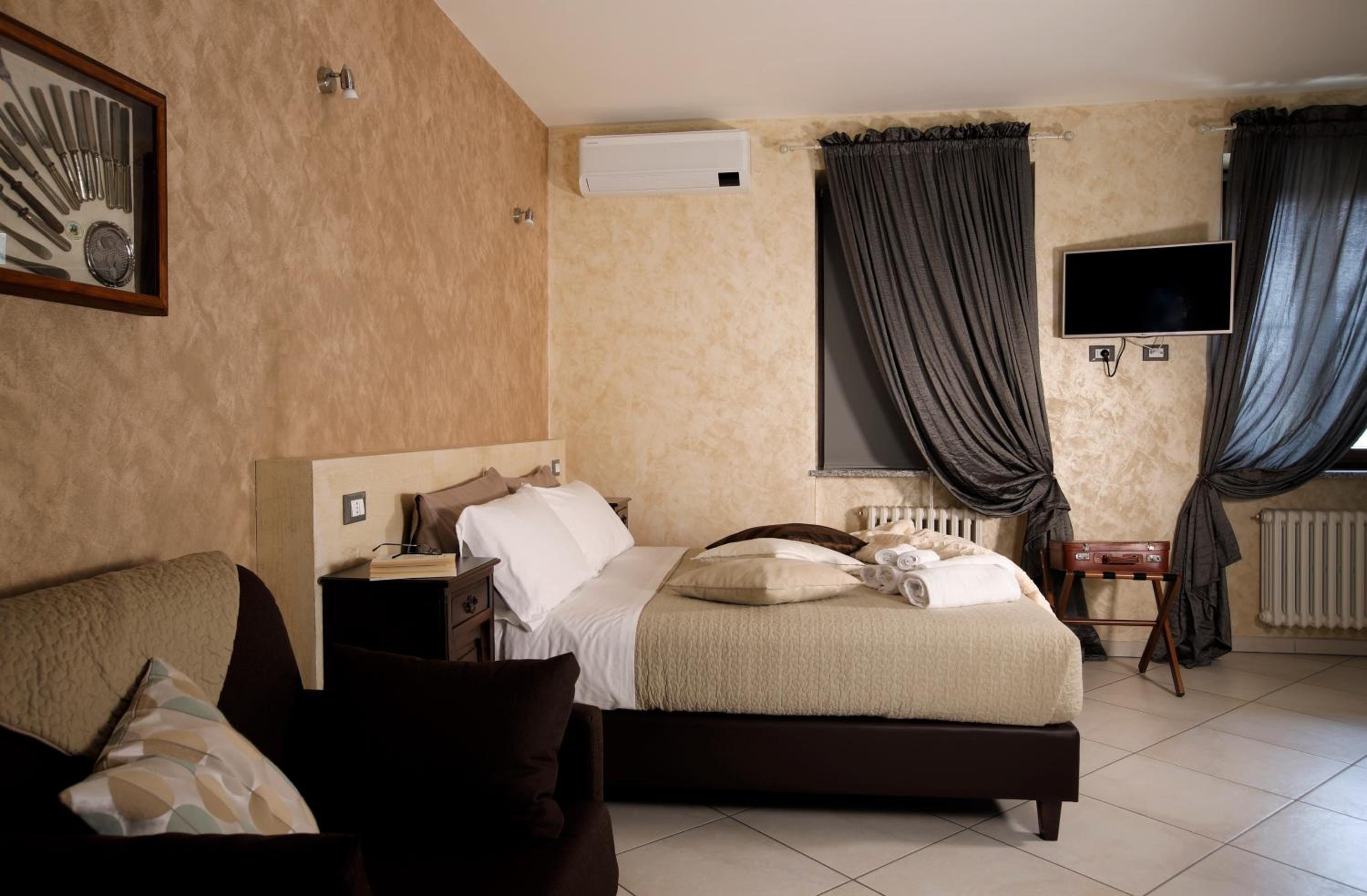 Apartment 4