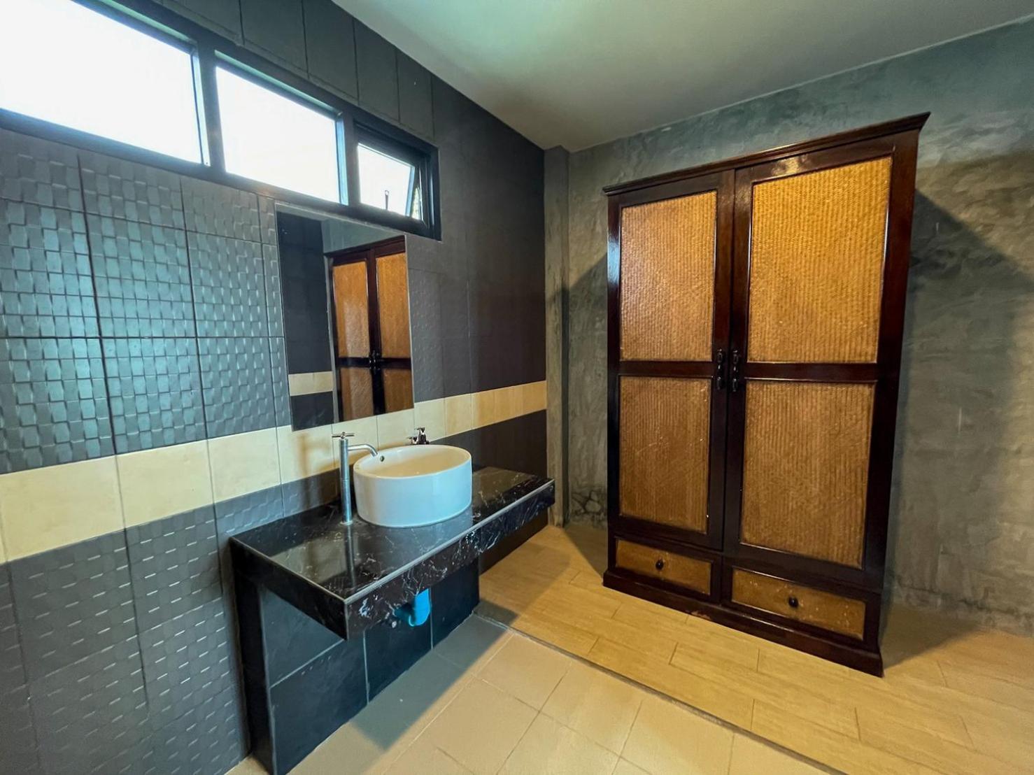 Two-Bedroom Bungalow - Photo 19