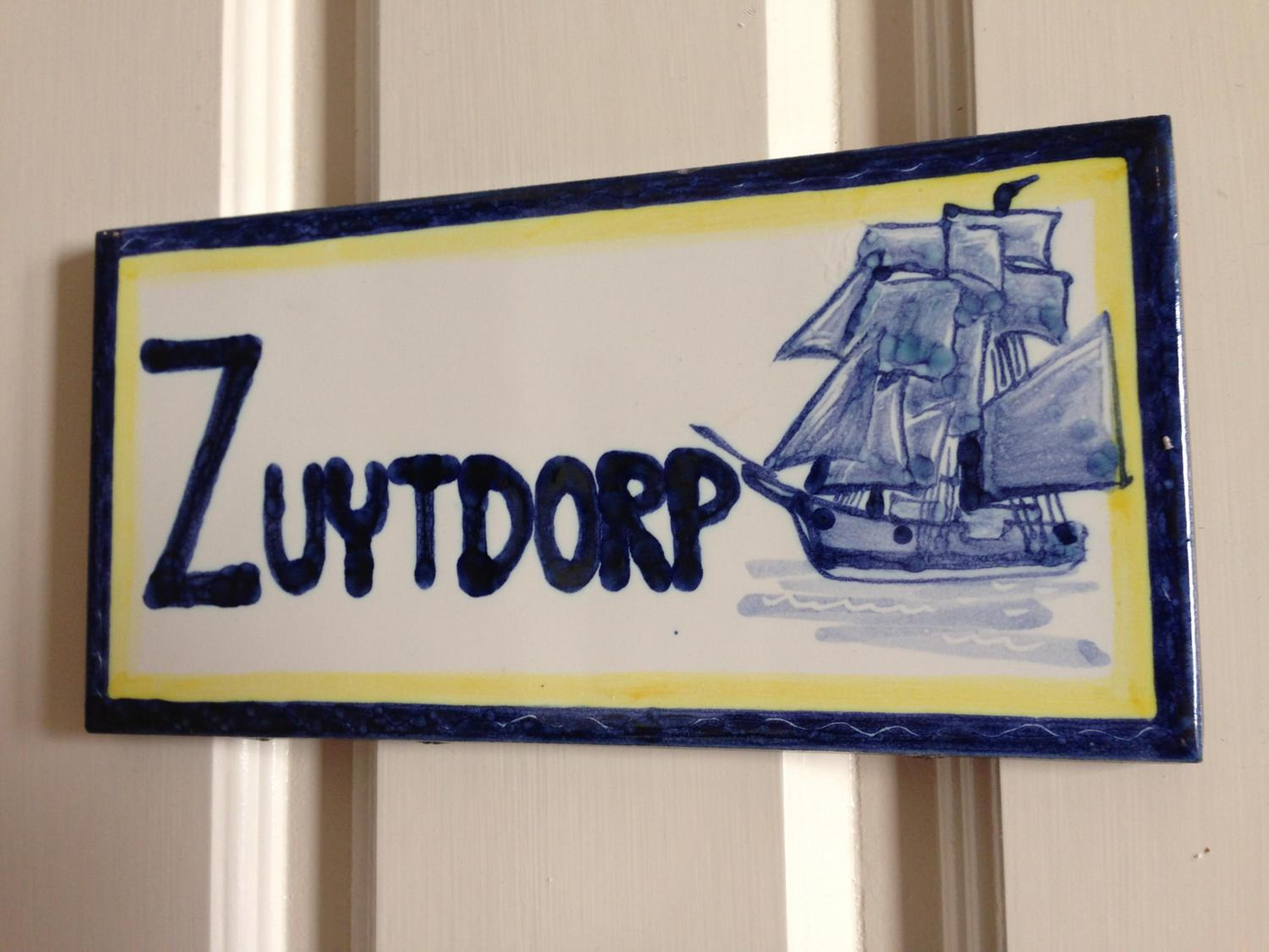 Zuytdorp Queen Room with Balcony photo 2