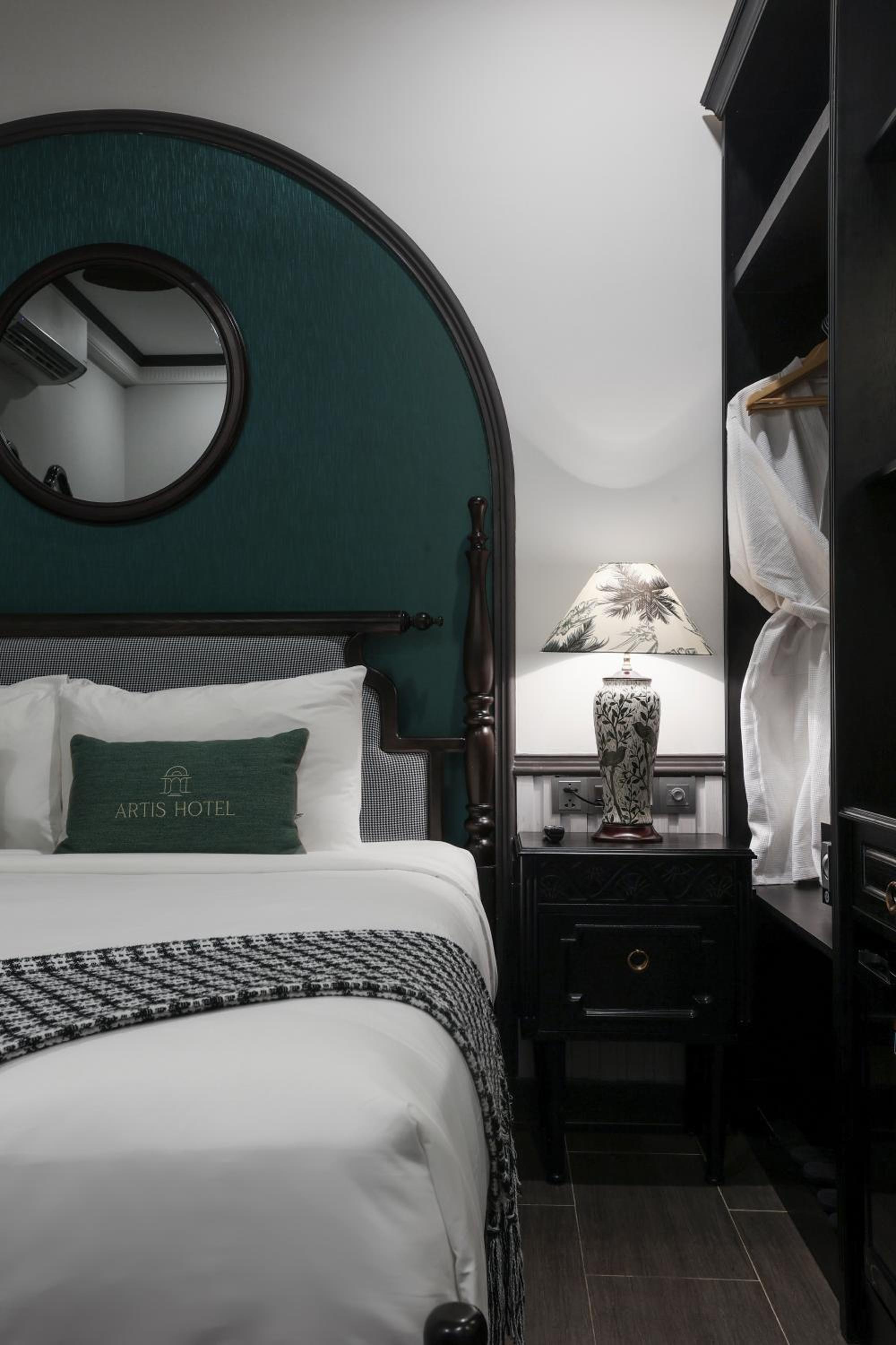 Standard Double Room - Photo 2