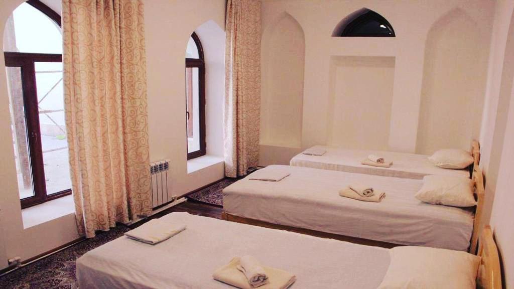 Twin Room with Private Bathroom photo 1