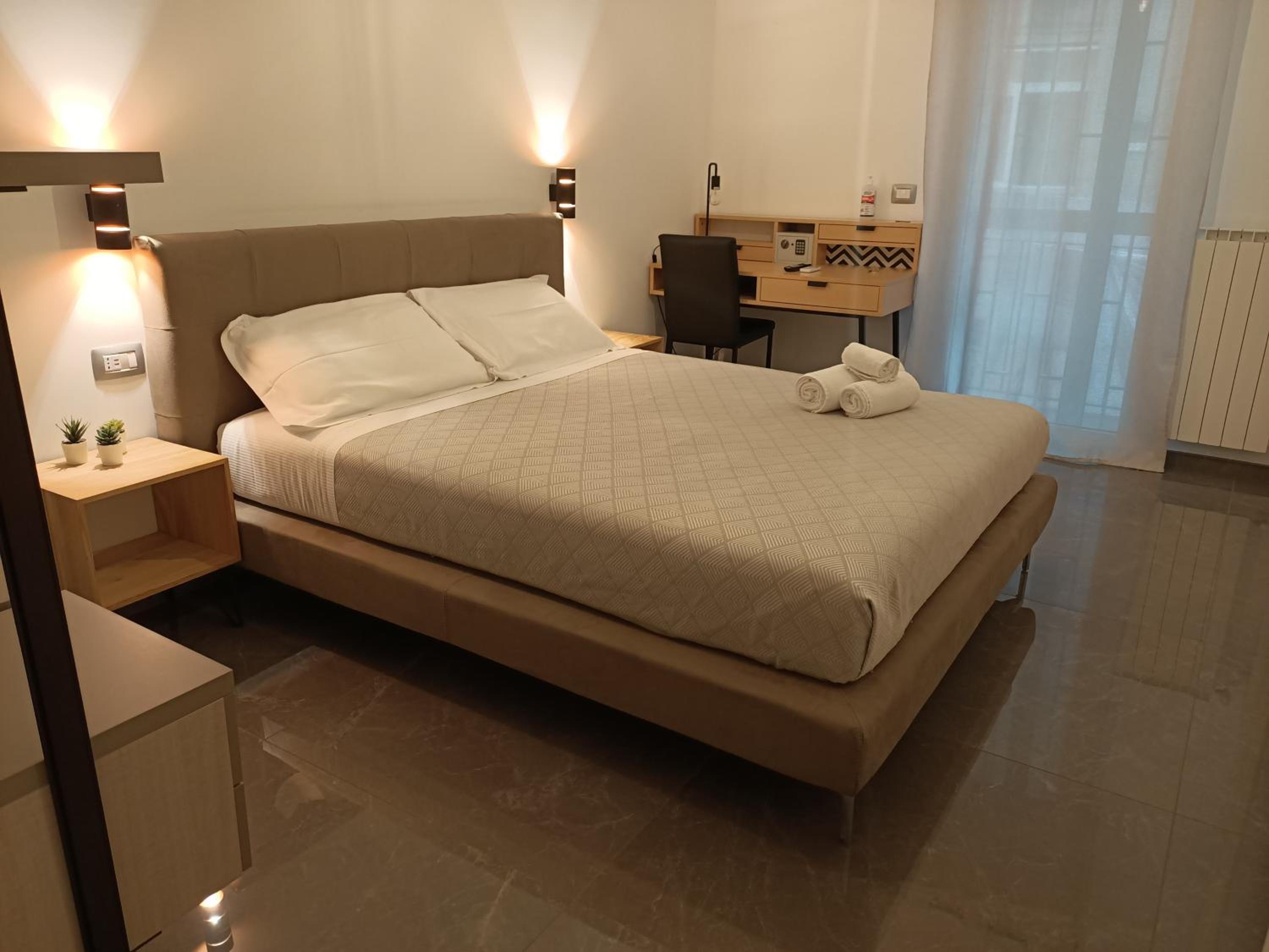Double Room with Private Bathroom - Photo 1