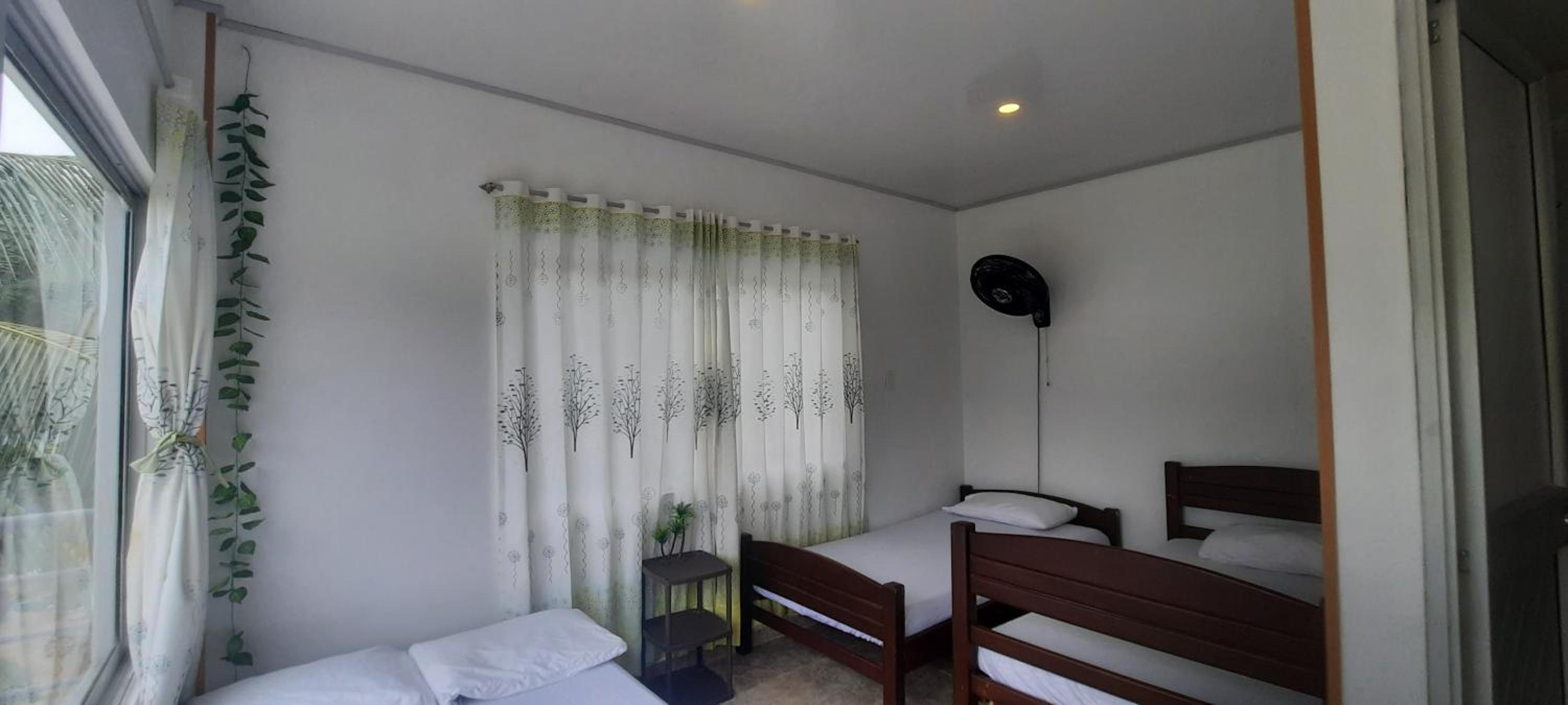 Four-Bedroom House photo 2