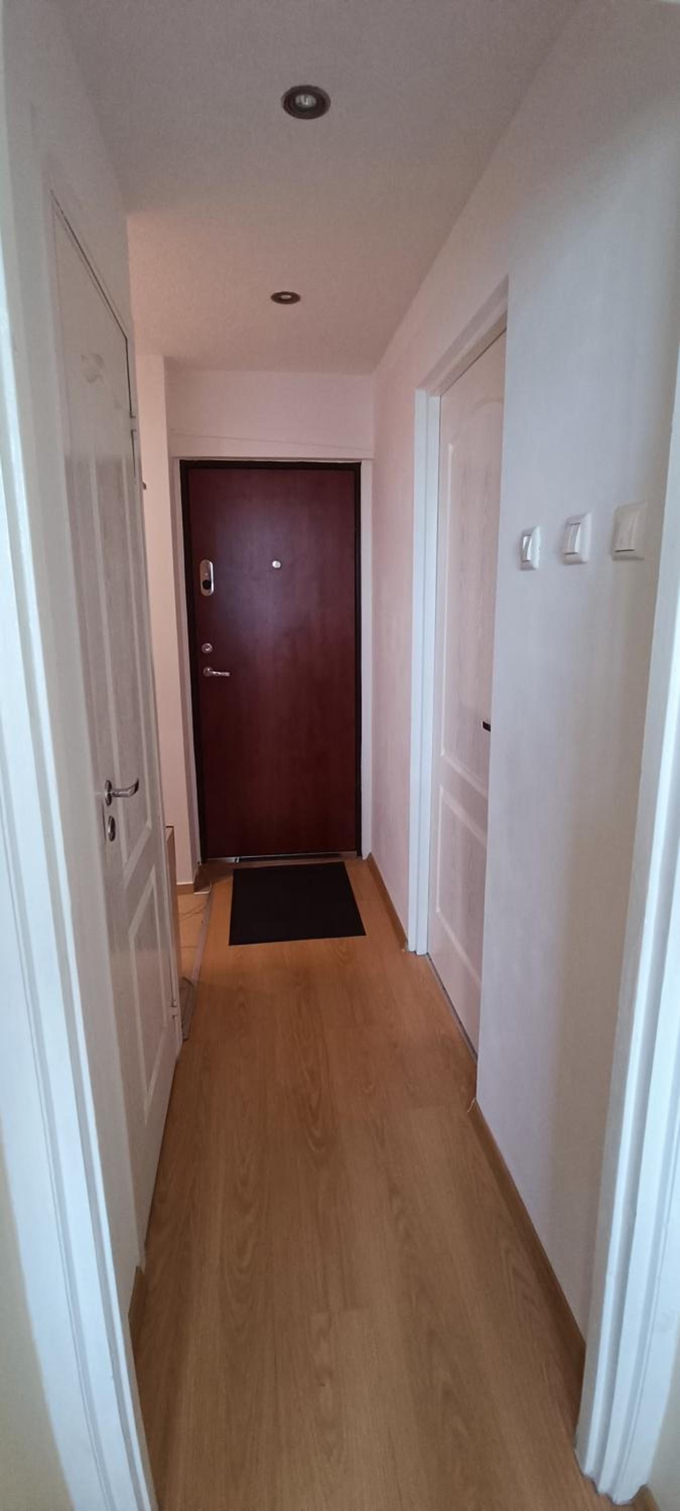 One-Bedroom Apartment - Photo 10