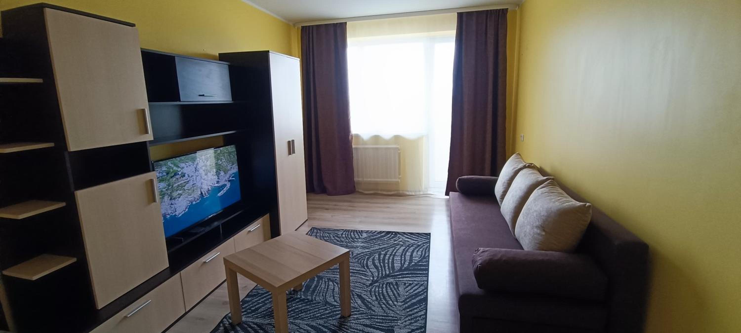 One-Bedroom Apartment - Photo 1