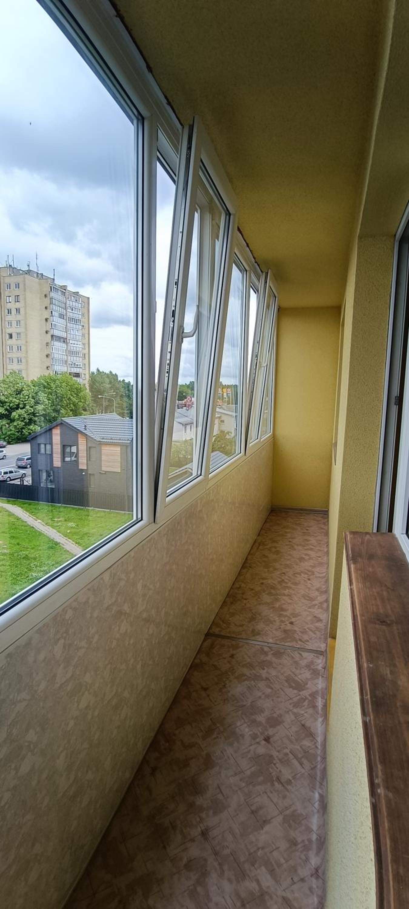 One-Bedroom Apartment - Photo 11