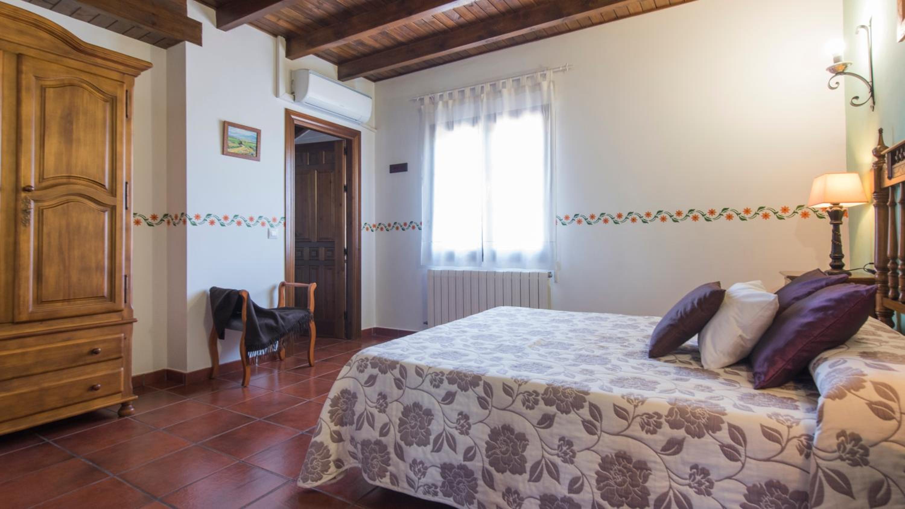 Double Room with Private Bathroom photo 3