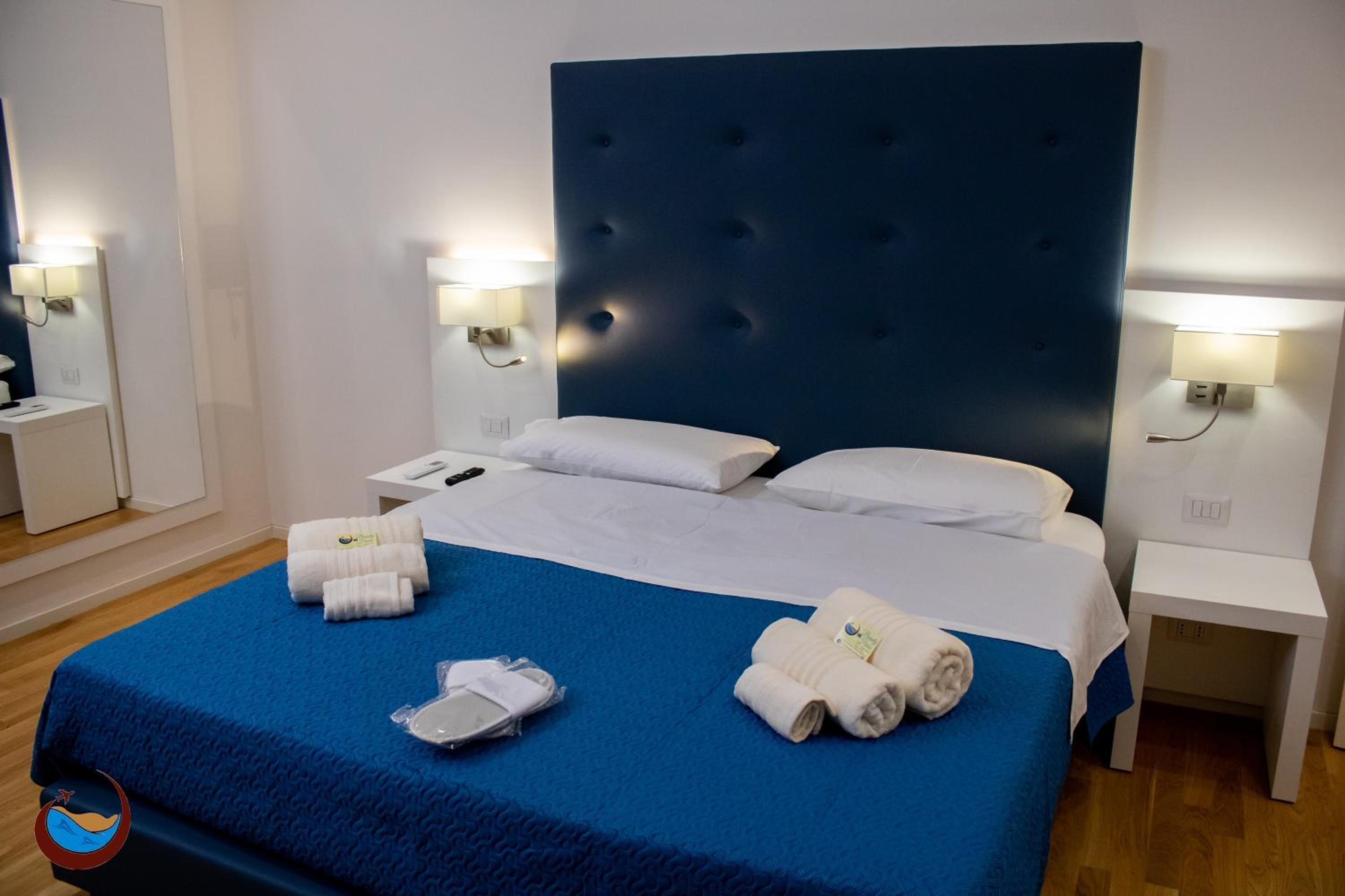 Double Room with Private Bathroom photo 1