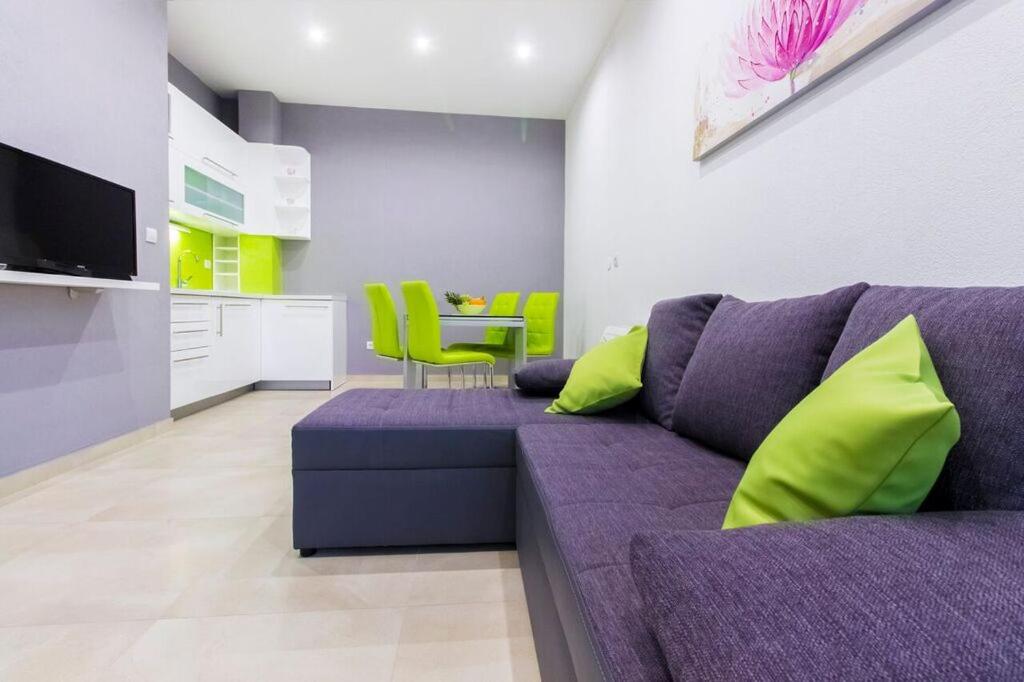 Apartment with Garden View - Photo 3