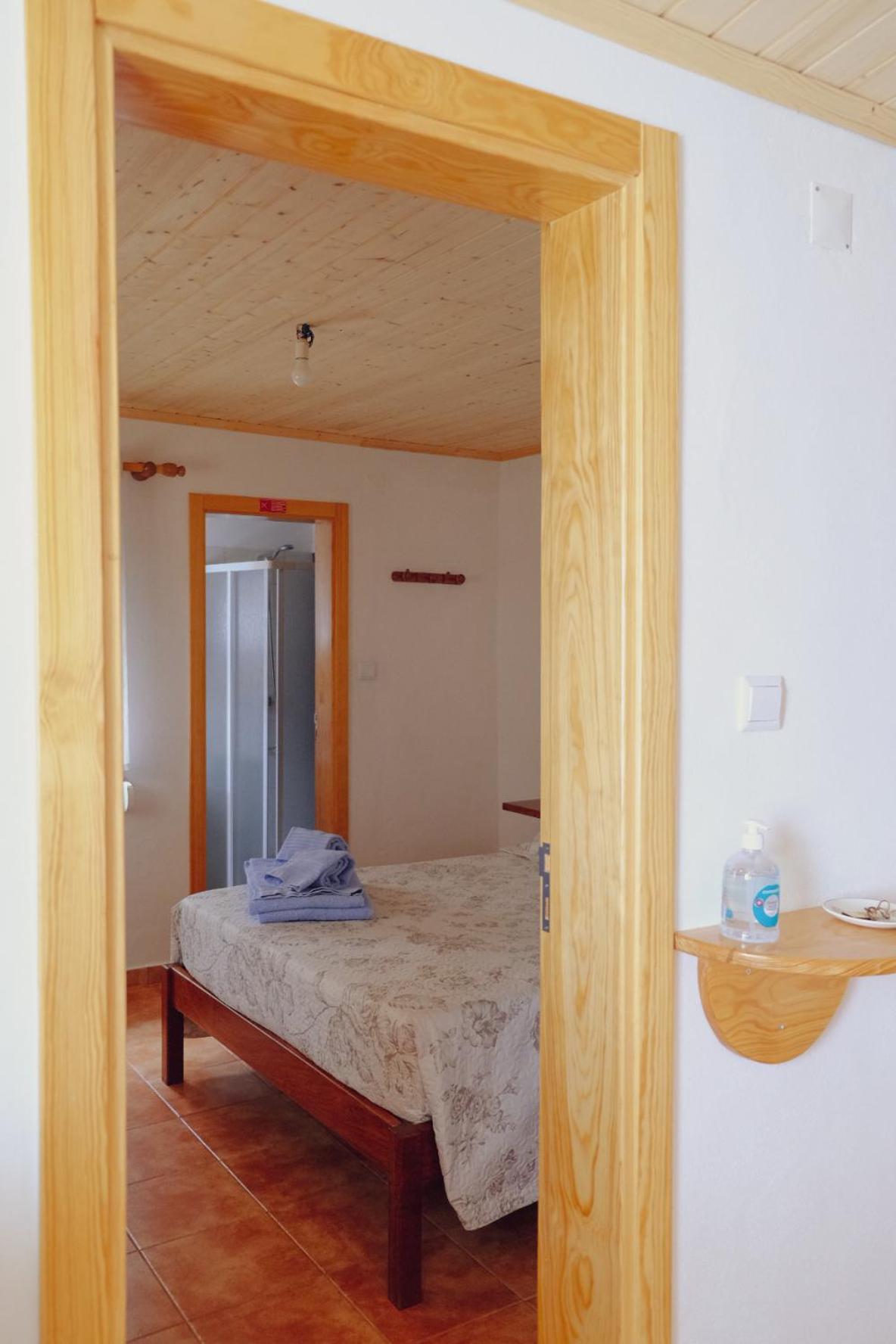 One-Bedroom Apartment - Photo 3