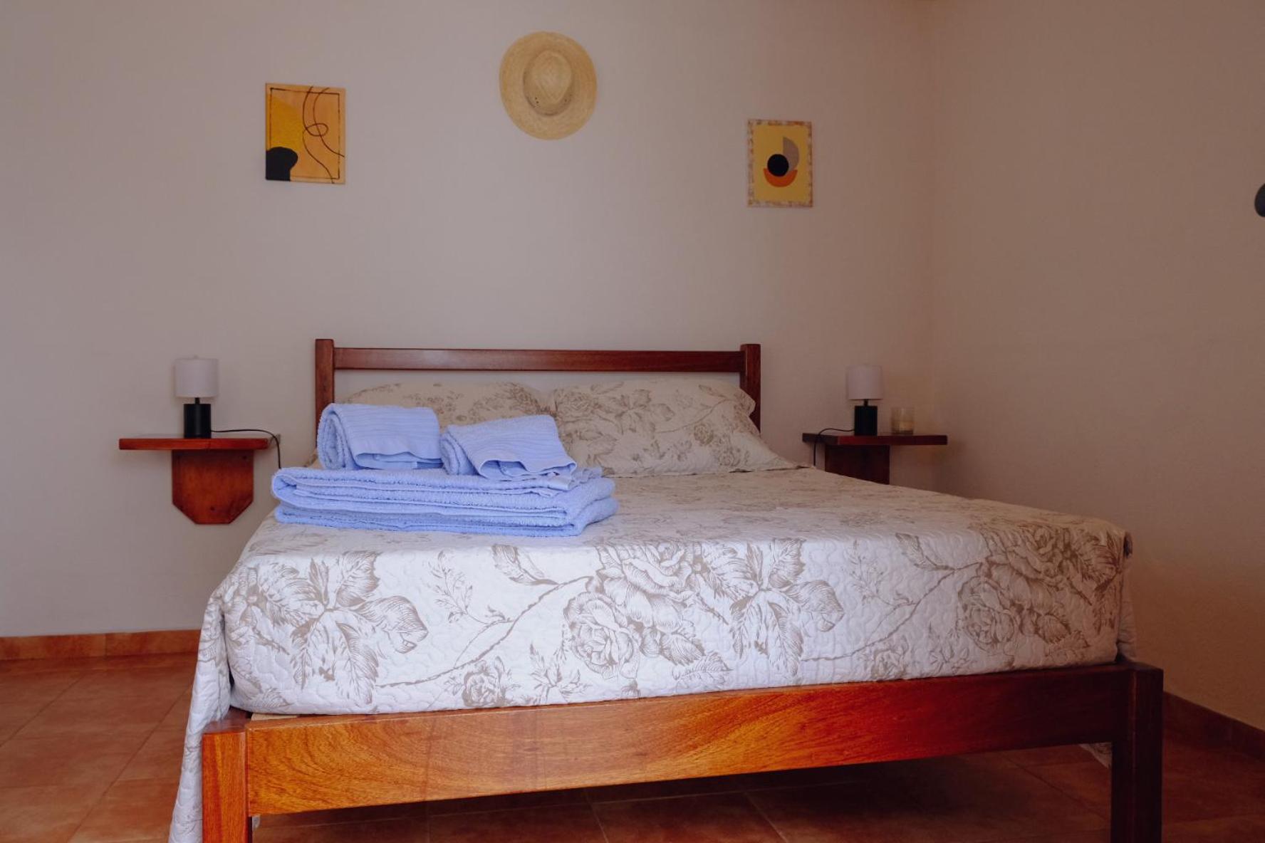 One-Bedroom Apartment - Photo 1