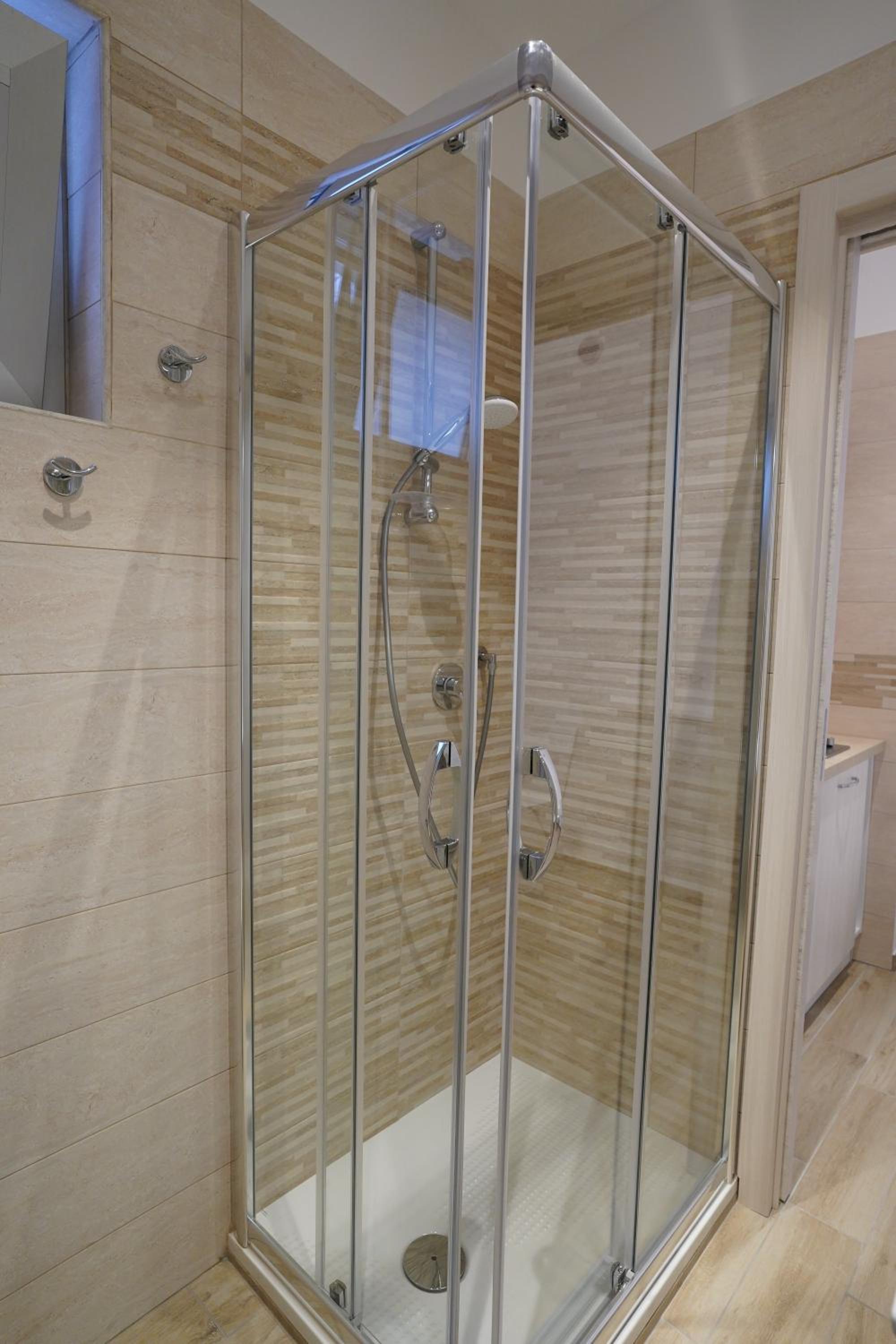 Triple Room with Private Bathroom photo 2