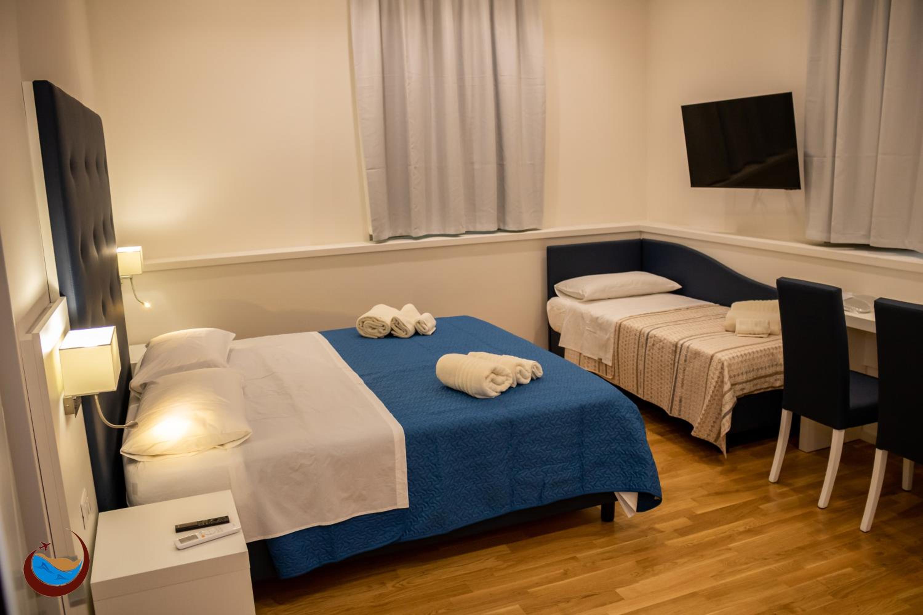 Triple Room with Private Bathroom photo 1