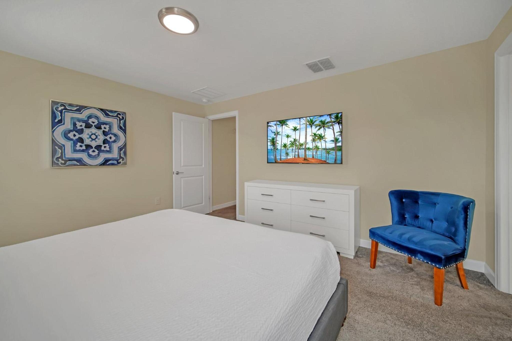Four-Bedroom House - Photo 49