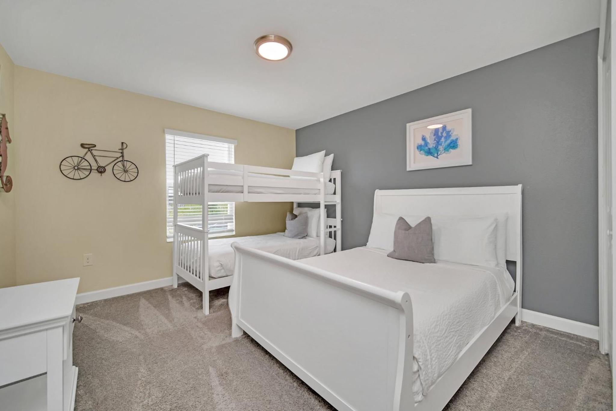 Four-Bedroom House - Photo 54