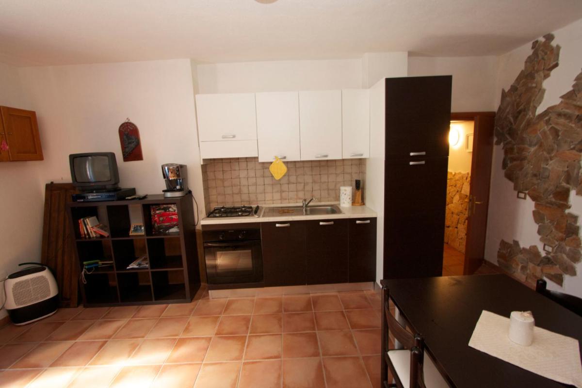 Apartment photo 2