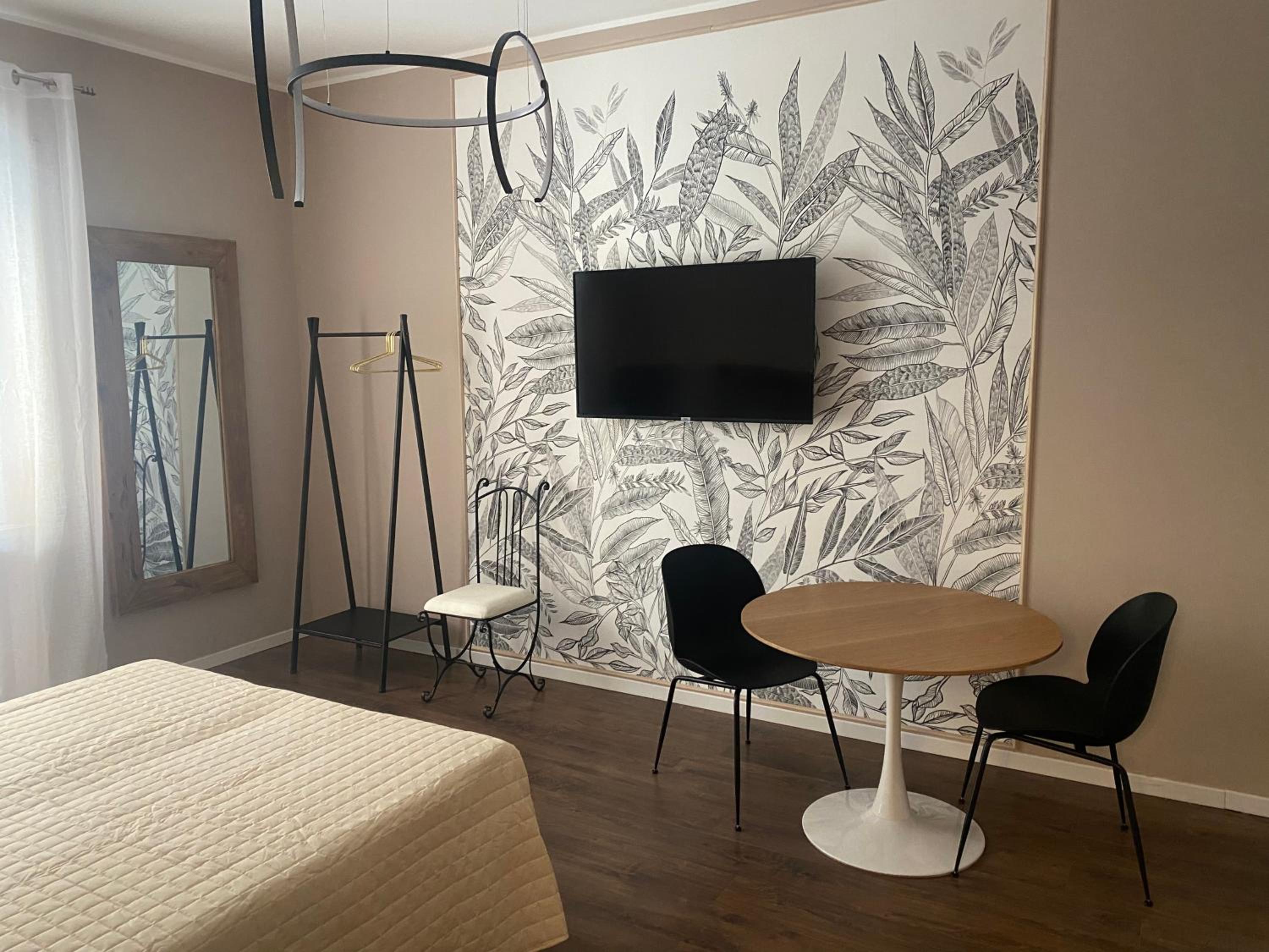 Large Double or Twin Room